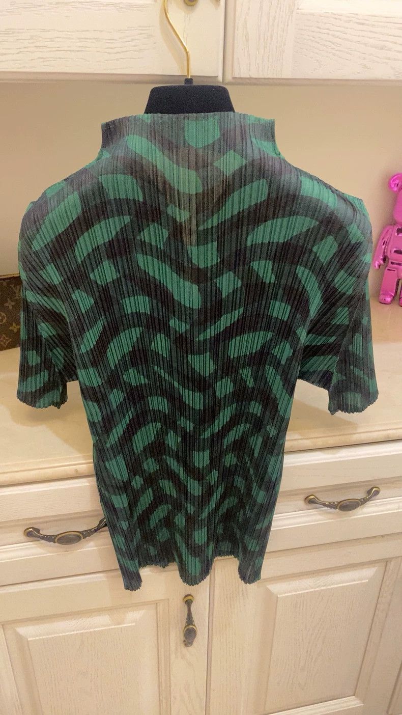 Issey Miyake Issey Miyake size:3 Green pleated short-sleeved shirt Size S / US 4 / IT 40 - 4 Thumbnail