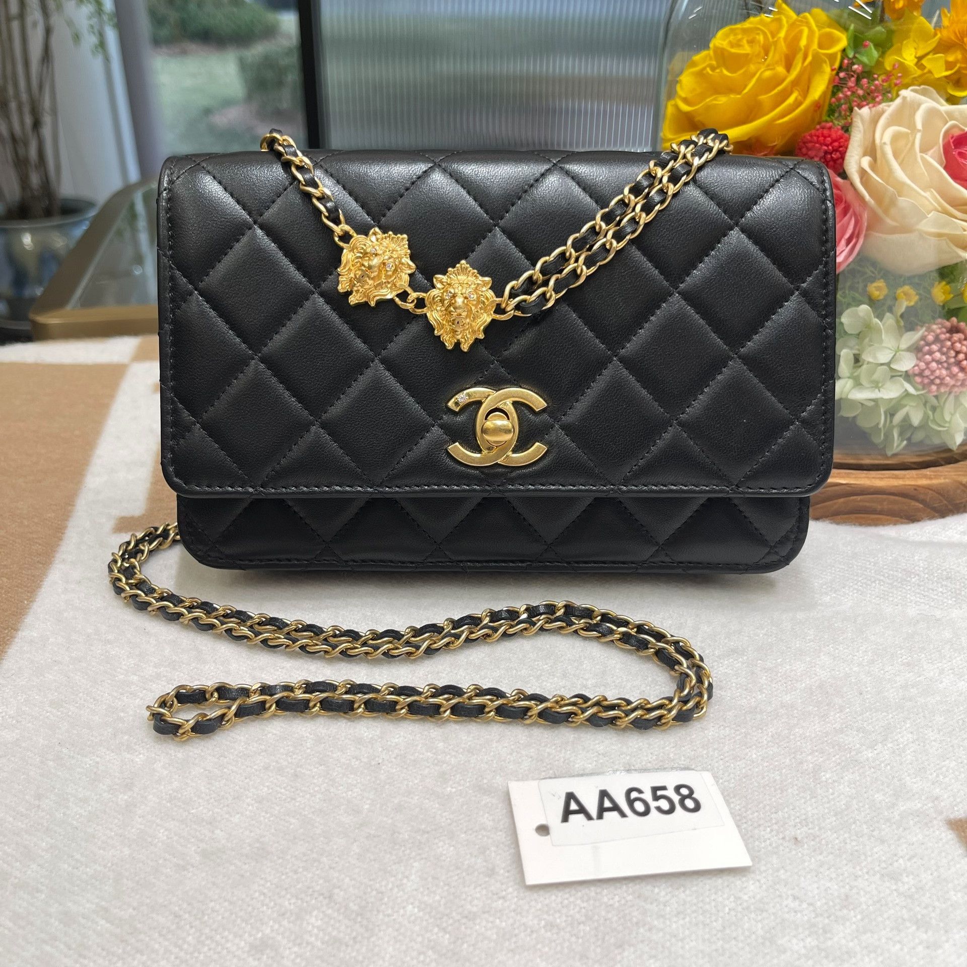 Chanel Pre-loved Bag Very good condition Size ONE SIZE - 1 Thumbnail