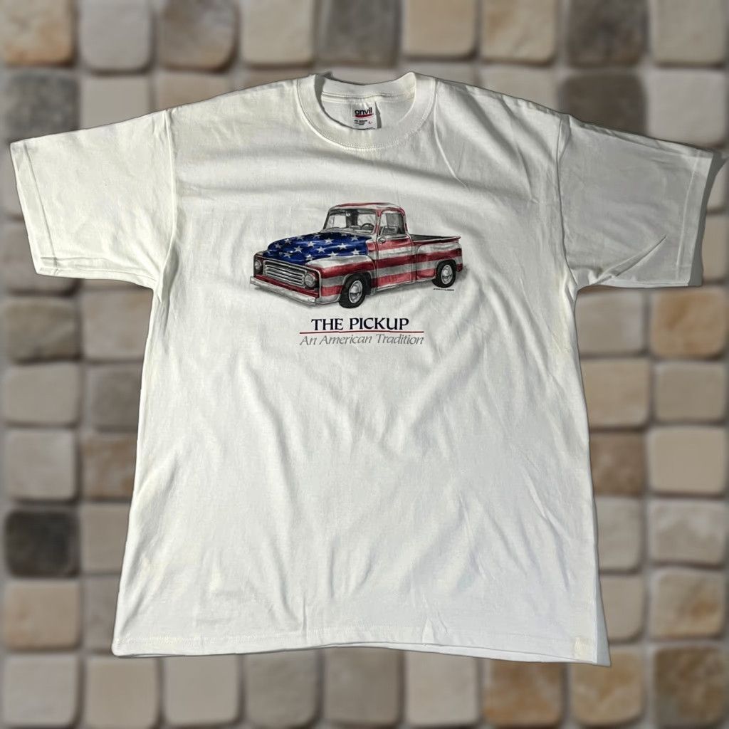 Anvil VINTAGE The Pickup/An American Tradition T-Shirt Anvil Unisex Adults Size L White Cotton 100% Graphic Print Cars Flag USA 90s Mens/Womens Size US L / EU 52-54 / 3 - 1 Thumbnail