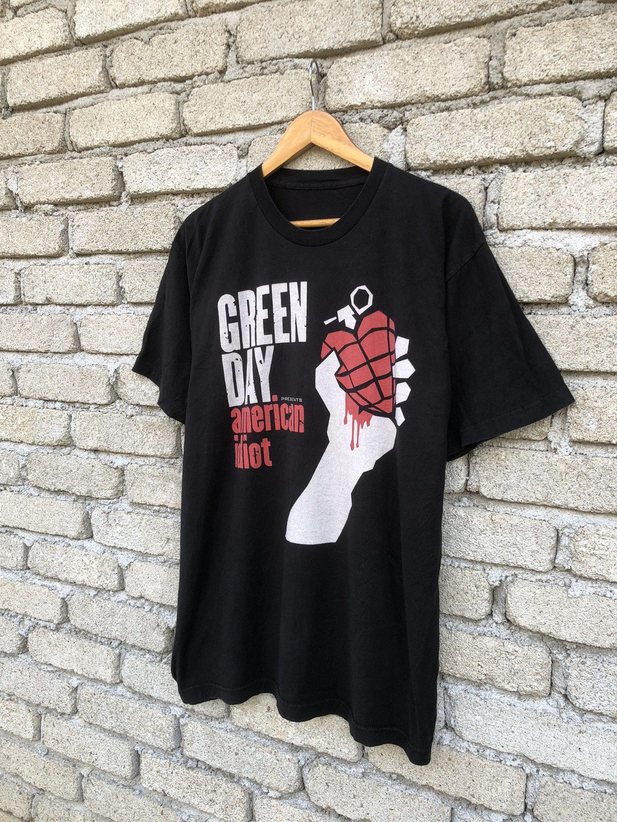 Band Tees Green Day American Idiot Band Tshirt Size US XL / EU 56 / 4 - 3 Thumbnail