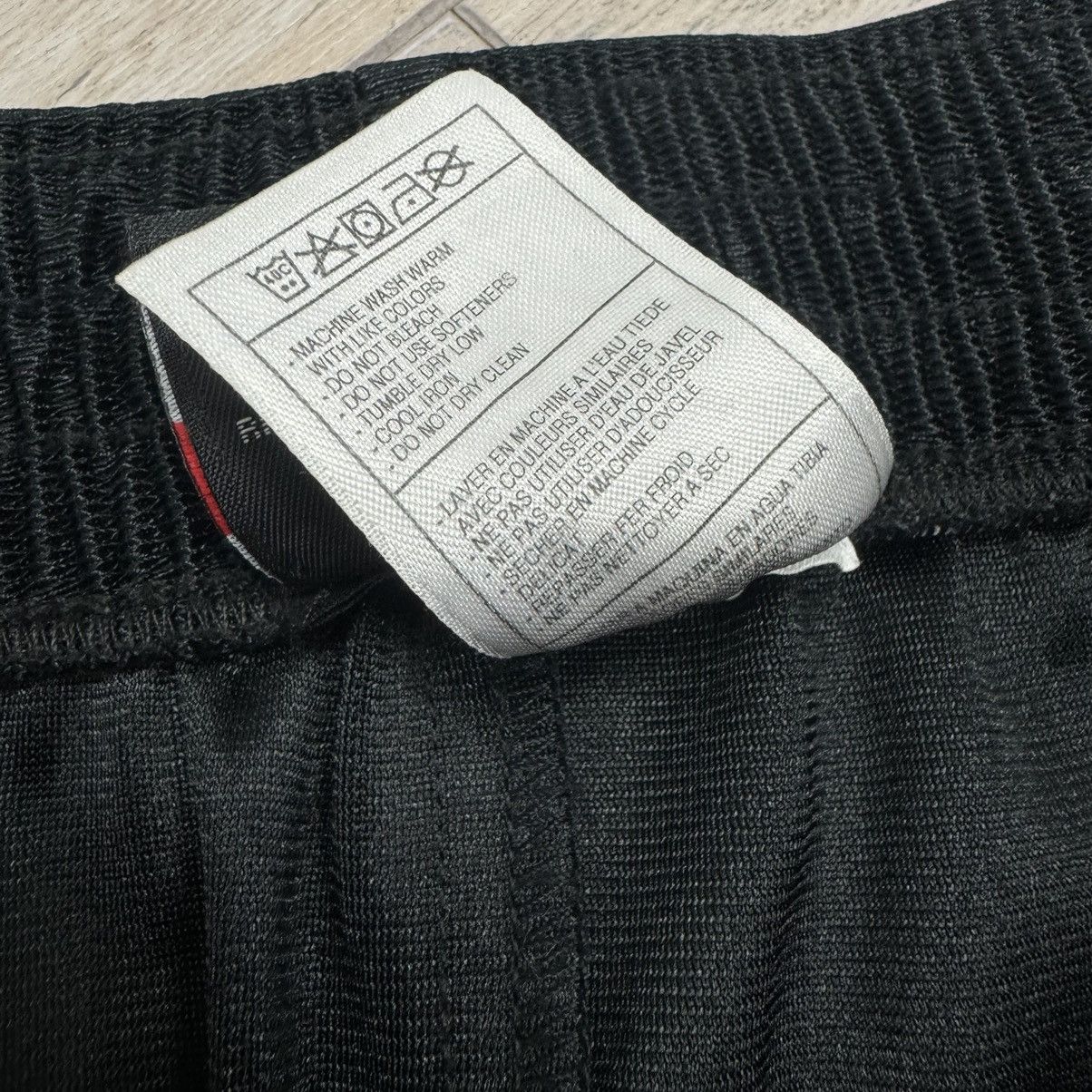 Nike Vintage Nike 90s Tearaway Polyester Drill Black Label Jogger Size US 30 / EU 46 - 17 Thumbnail