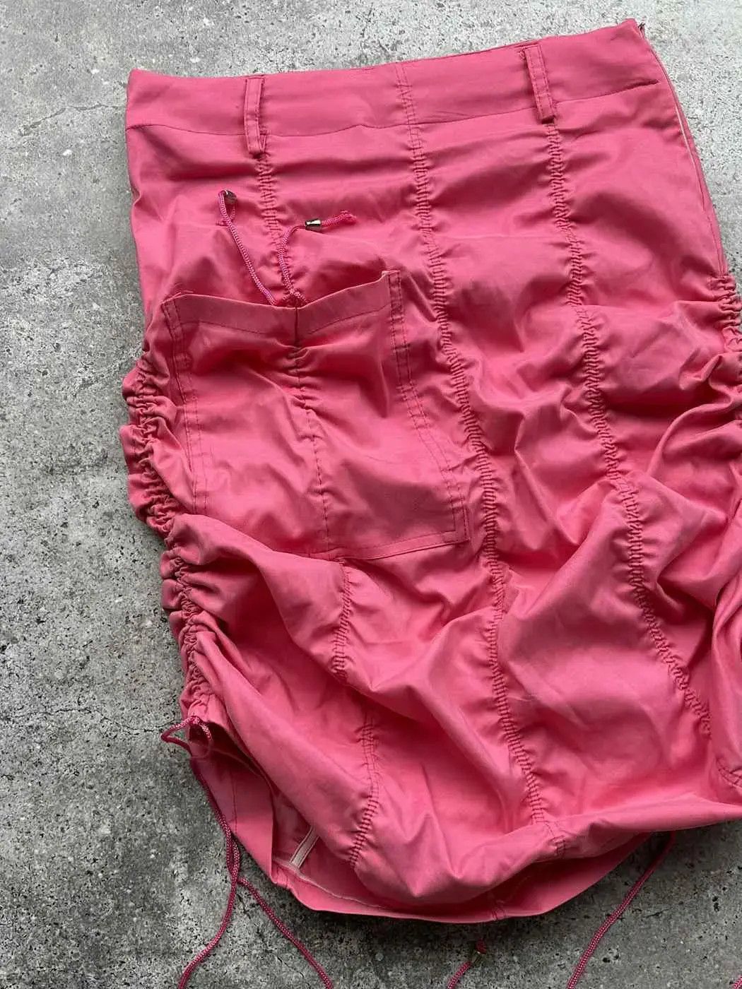 Vintage Vintage Bondage Skirt C440(V599) Size 25" / US 0 / IT 36 - 2 Thumbnail