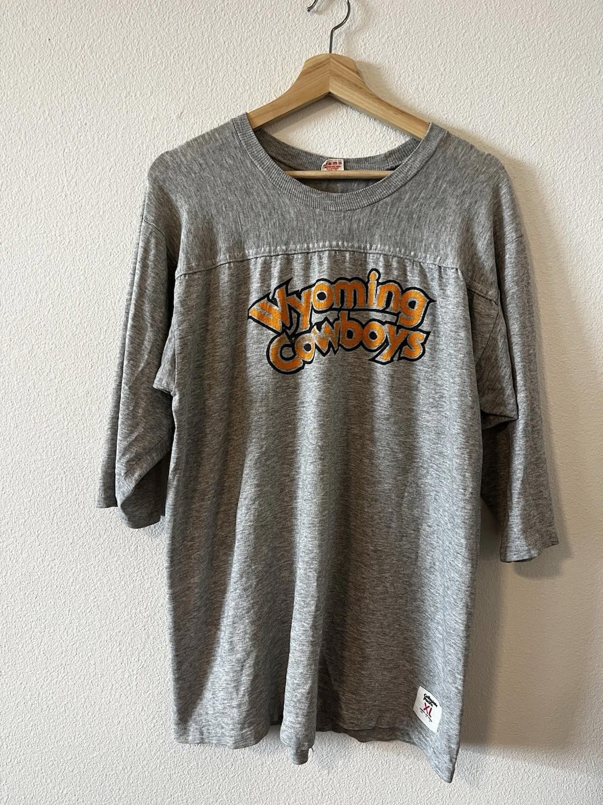 Ocean Pacific 80s Wyoming Cowboys Collegiate Pacific Jersey Tee XL Gray Size US XL / EU 56 / 4 - 1 Thumbnail