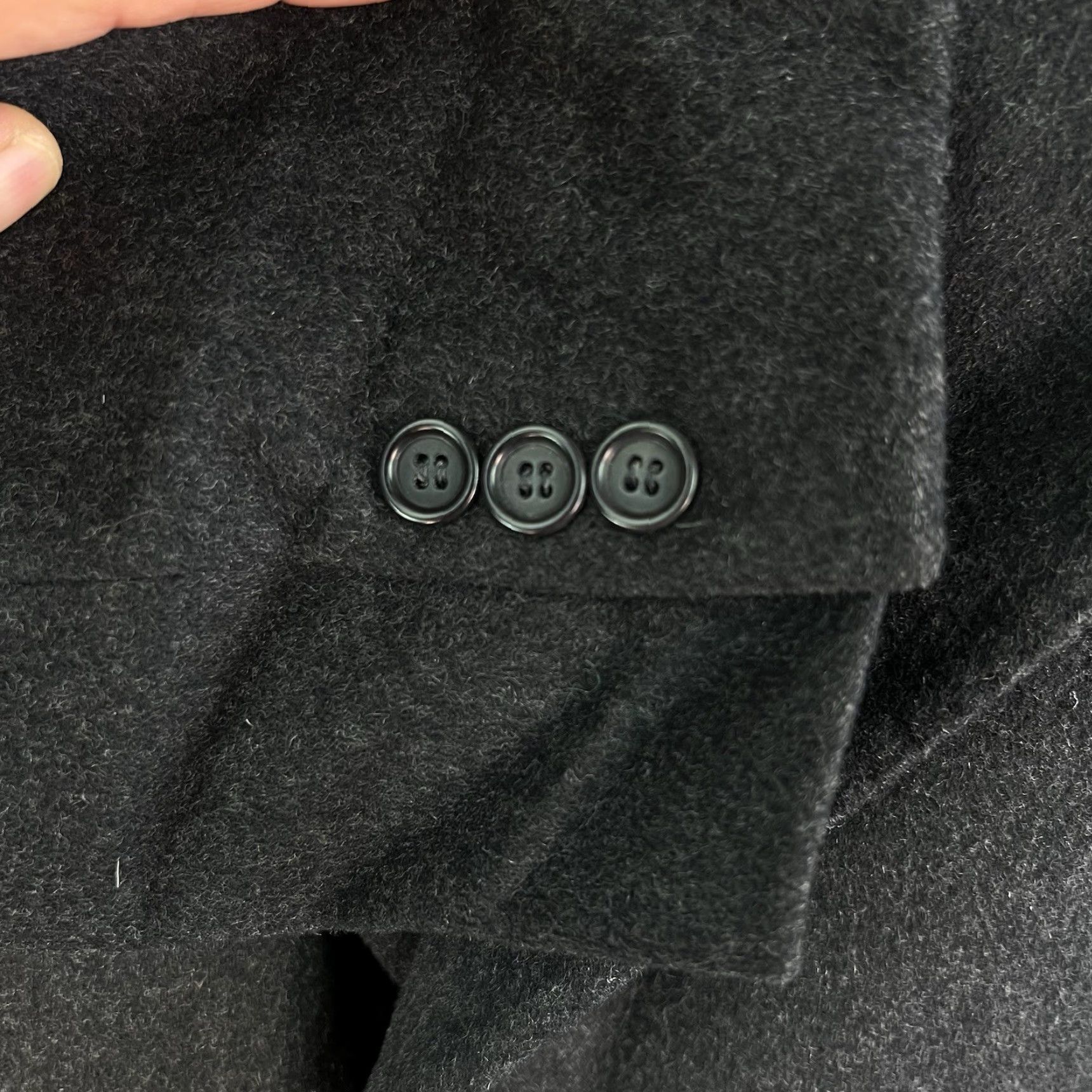 Vintage VINTAGE BOGGIO Italian Cashmere Wool Overcoat Mens Size 46 Dark Gray Double-Breasted Shawl Collar Heavyweight Business Classic Size US S / EU 44-46 / 1 - 5 Thumbnail