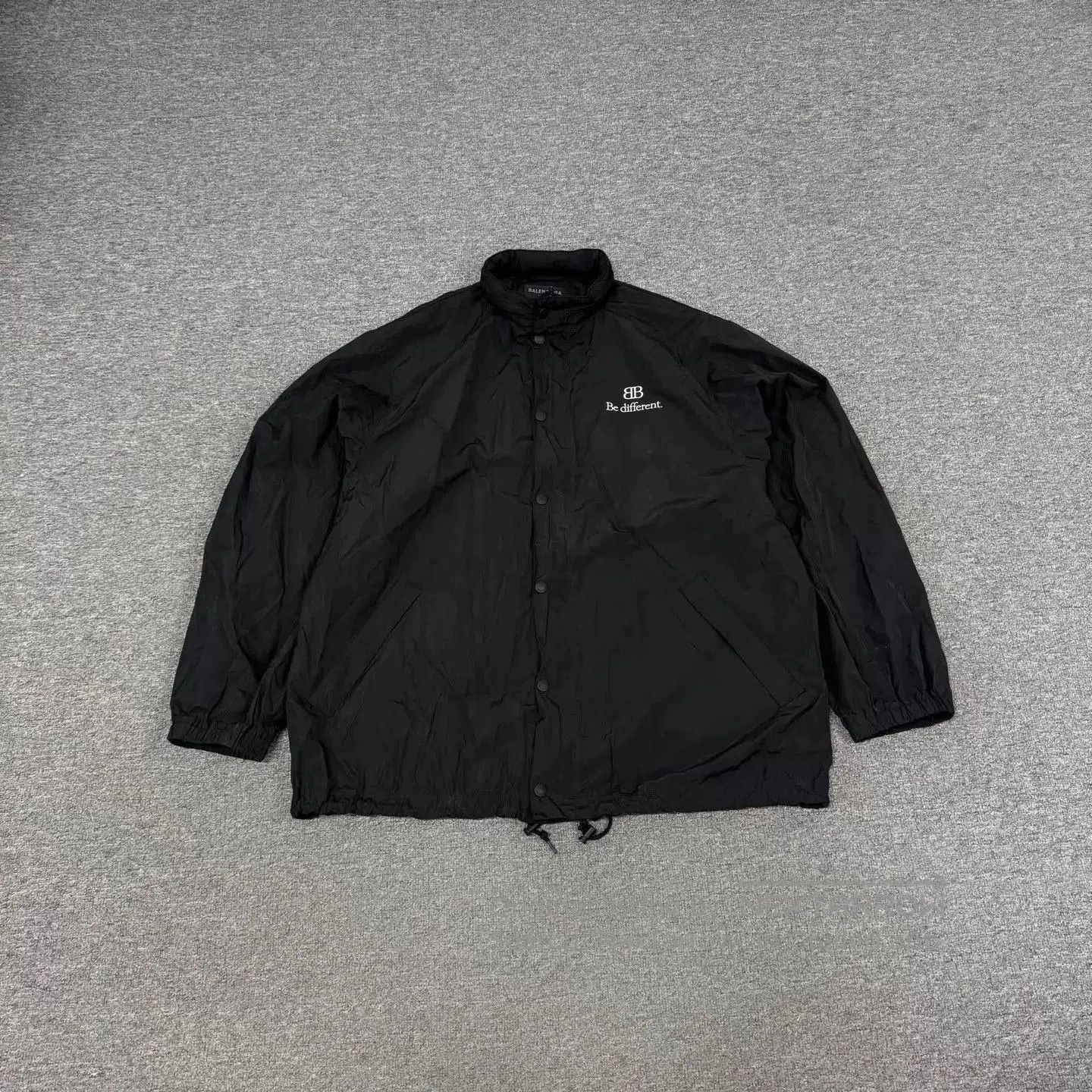 Balenciaga Black Light Jacket with 'Be Different' Back Print. Size US XS / EU 42 / 0 - 2 Thumbnail