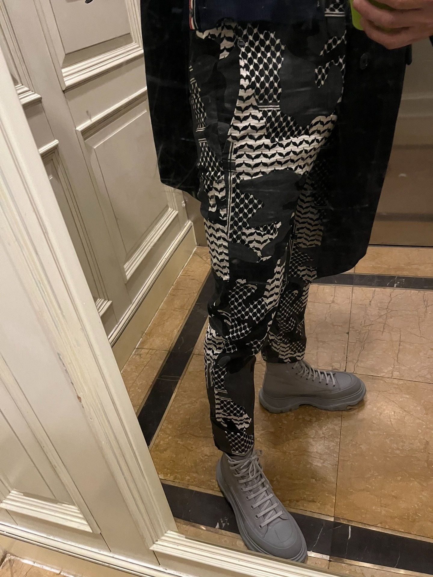 Neil Barrett Neil Barrett Gray Camouflage Cropped Pants Size US 30 / EU 46 - 9 Thumbnail