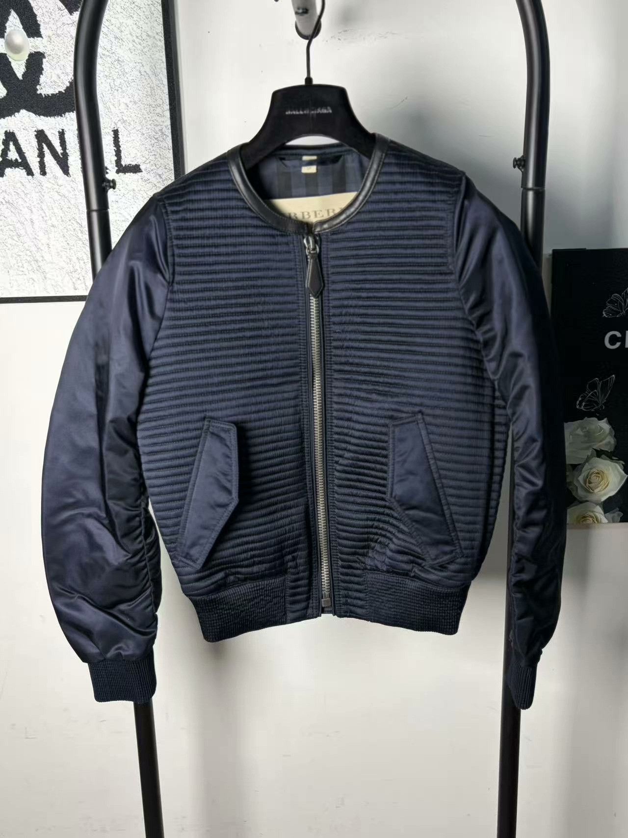 Burberry Burberry White Light Jacket xs Men Size US XS / EU 42 / 0 - 1 Thumbnail