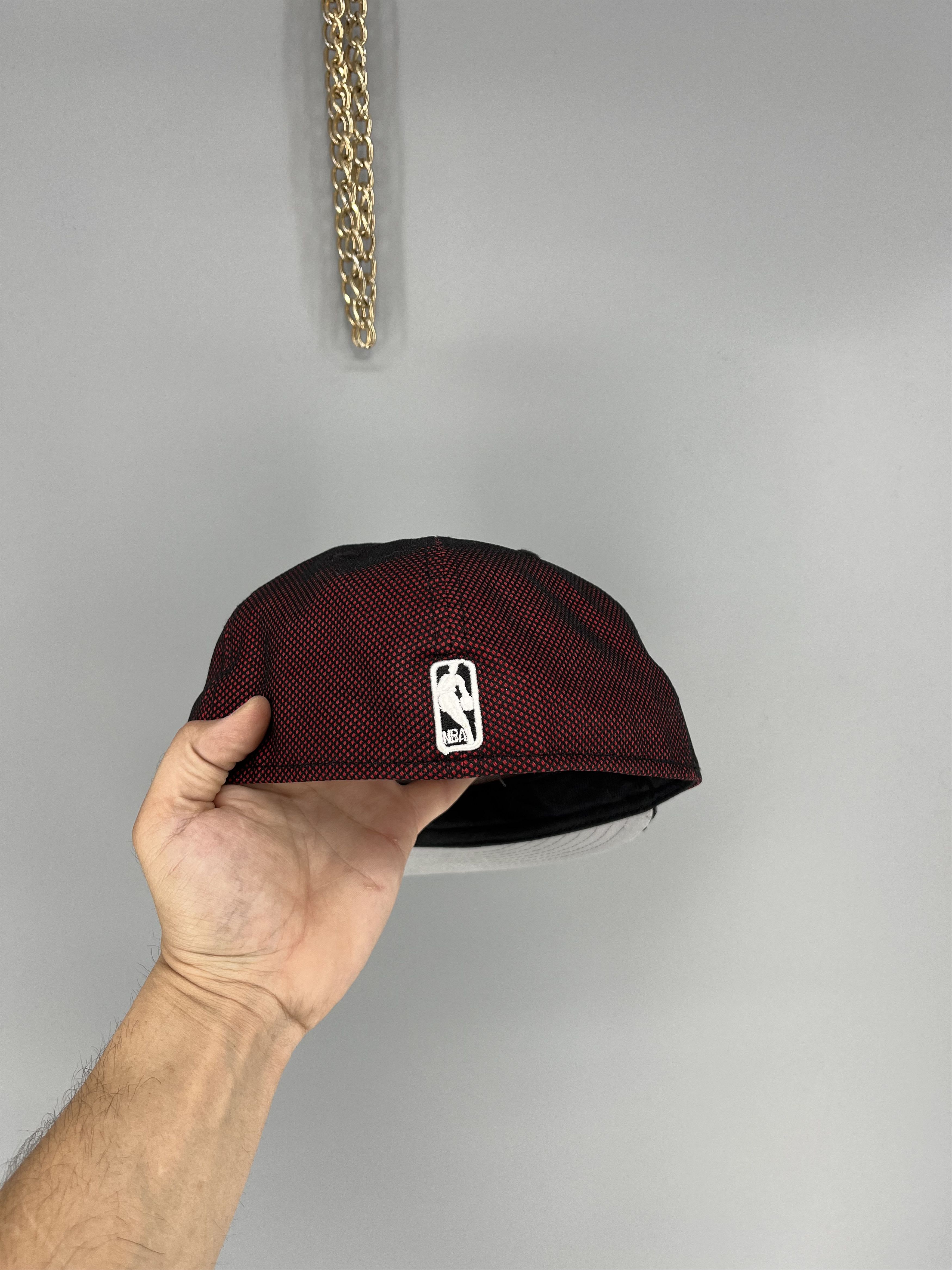 NBA Vintage New Era Chicago Bulls NBA Black Fitted Hat Size ONE SIZE - 4 Thumbnail