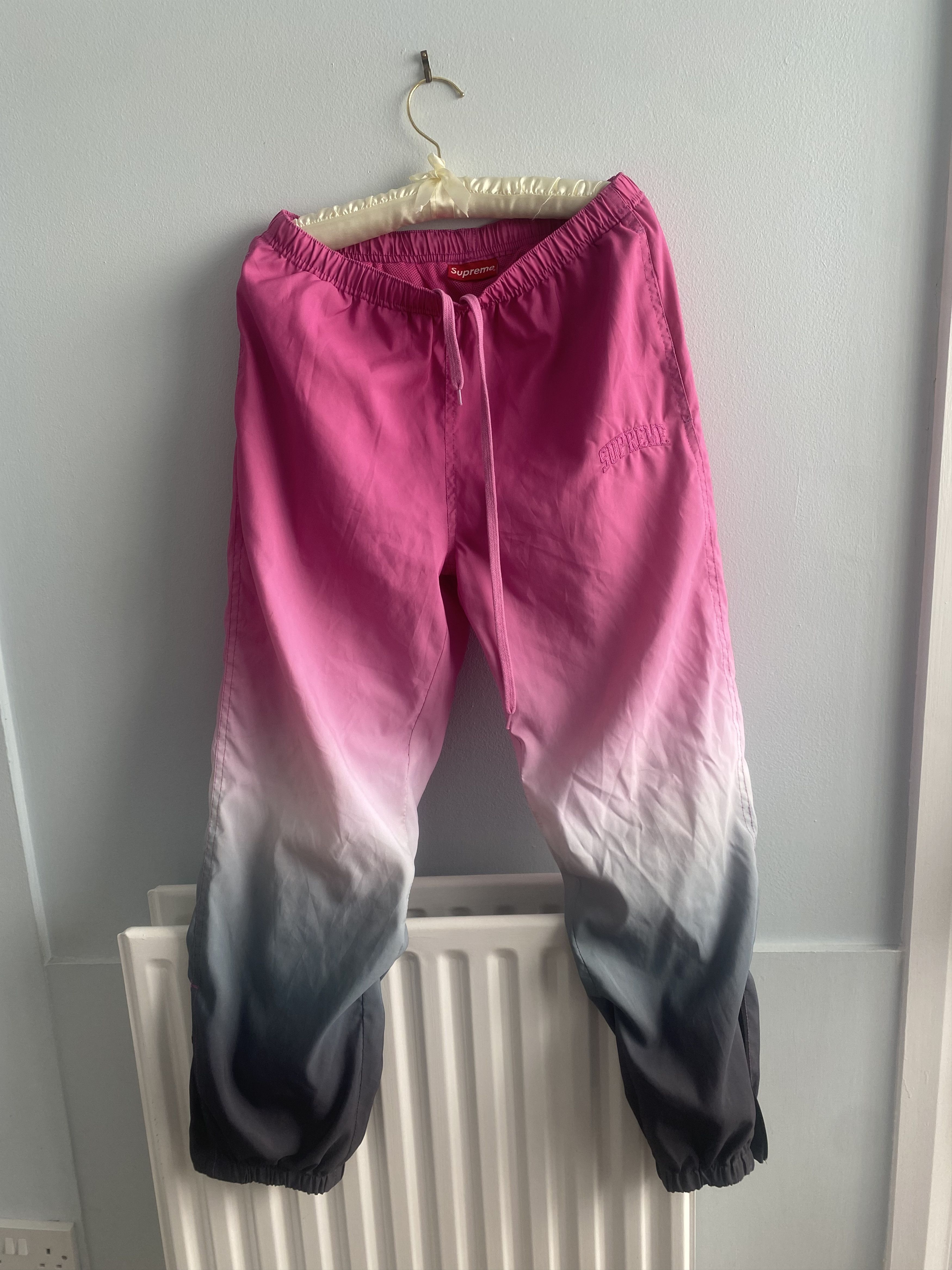 image of Supreme Gradient Sweatpants in Pink, Men's (Size 30)