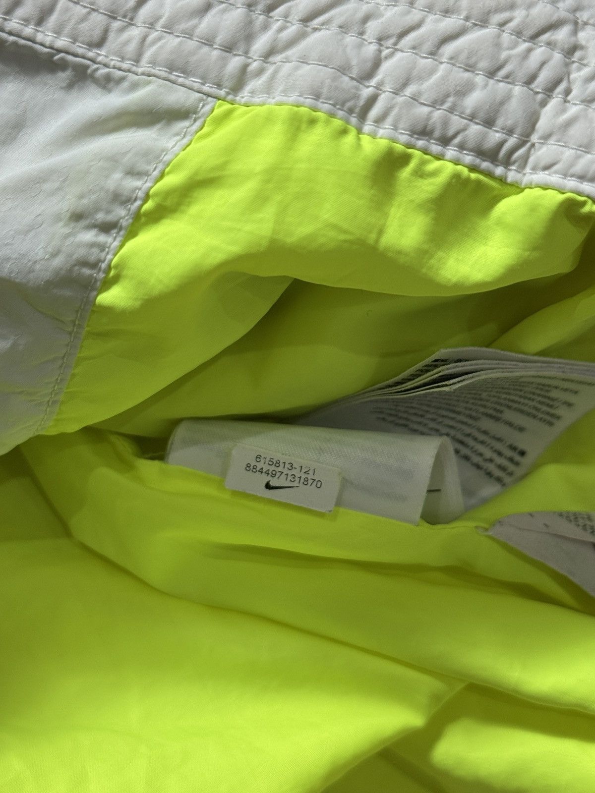 Nike VINTAGE NIKE 2000s WHITE DOWN PUFFER VEST Size XS / US 0-2 / IT 36-38 - 7 Thumbnail