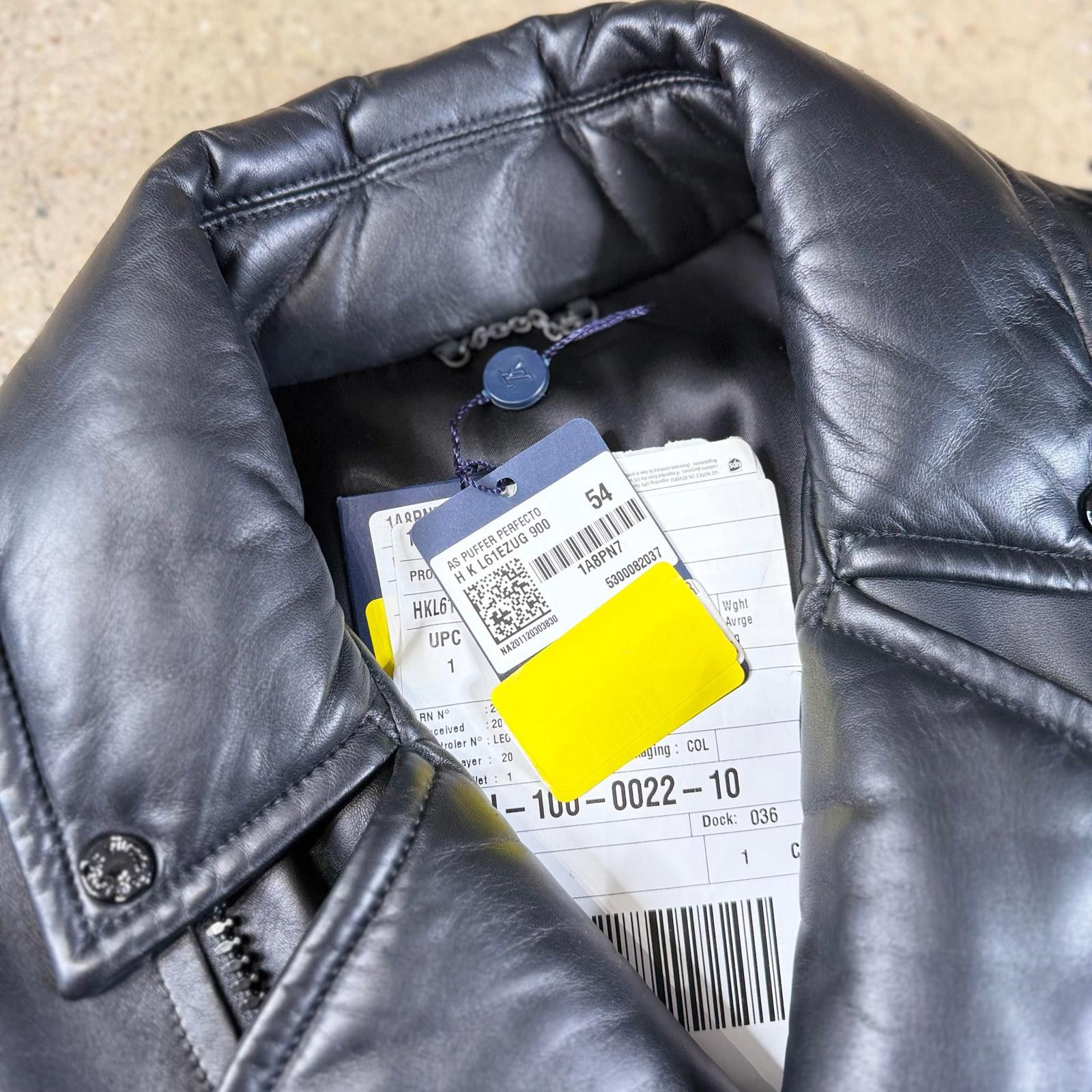 Louis Vuitton Louis Vuitton Leather Puffer Perfecto Jacket Size US XL / EU 56 / 4 - 8 Thumbnail