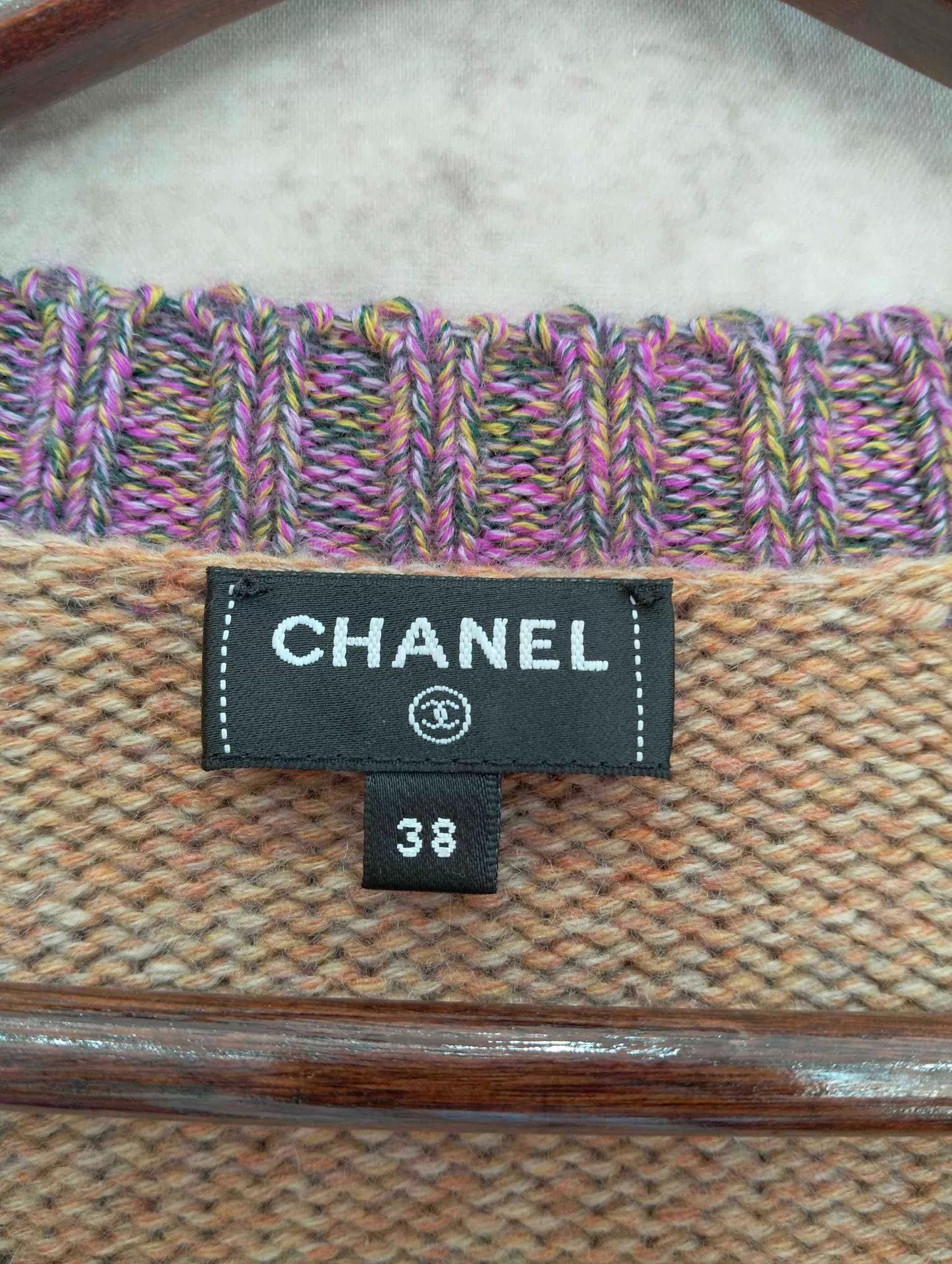 Chanel CHANEL 22K Crystal-Button Colorblock Crew Cashmere LS 38 Size S / US 4 / IT 40 - 3 Thumbnail