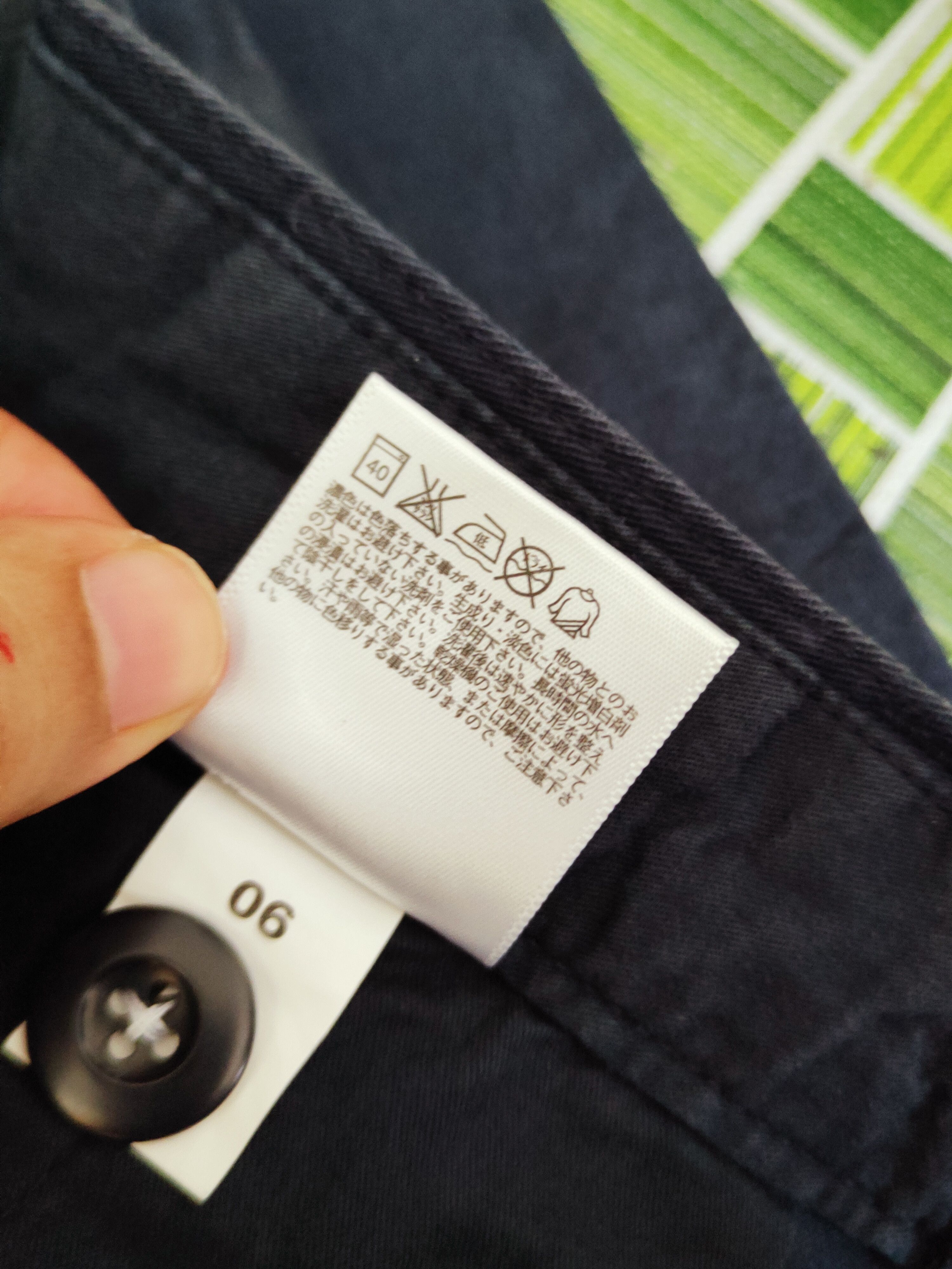 Japanese Brand Uniqlo Navy Multipocket Tactical Cargo Pants #W713 Size US 31 - 12 Thumbnail