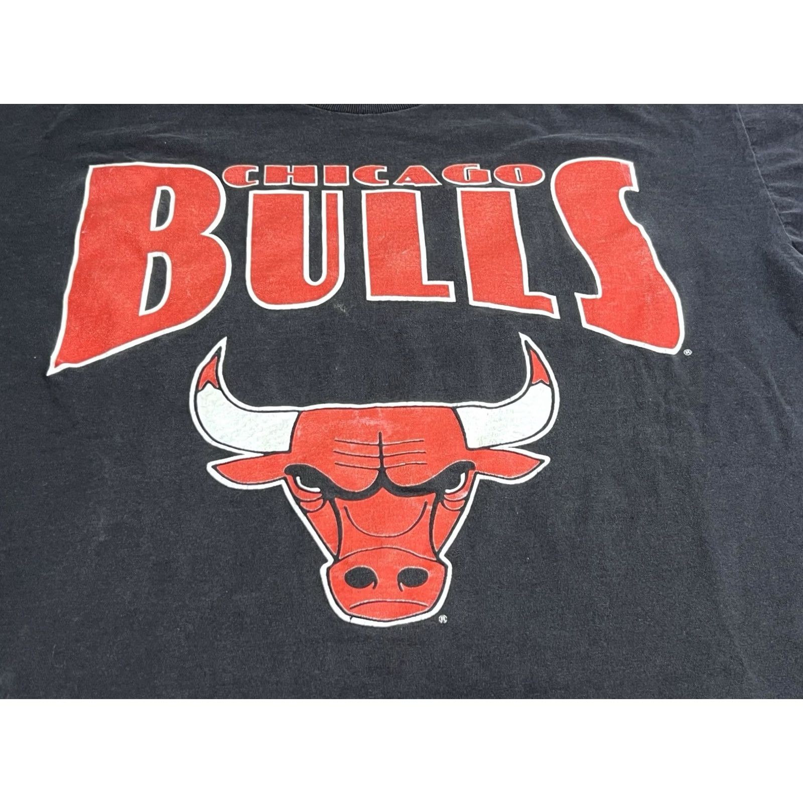 Nutmeg VINTAGE 90s Chicago Bulls T Shirt Nutmeg Black Faded Single Stitch NBA XL Mens Size US XL / EU 56 / 4 - 3 Thumbnail