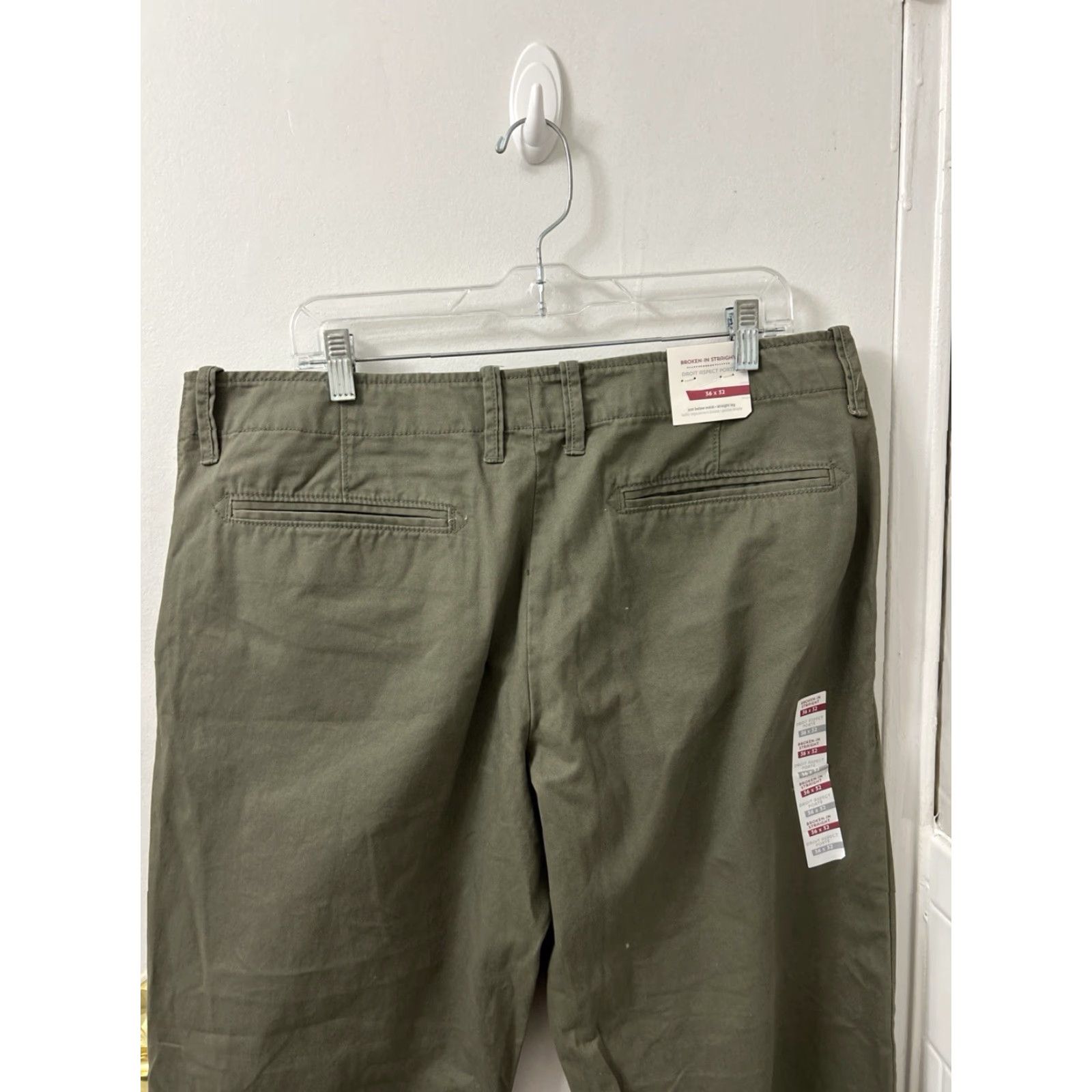Old Navy Old Navy Pants Mens 36x32 Olive Green Chino Straight Leg Casual Workwear Pants Size US 36 / EU 52 - 7 Thumbnail