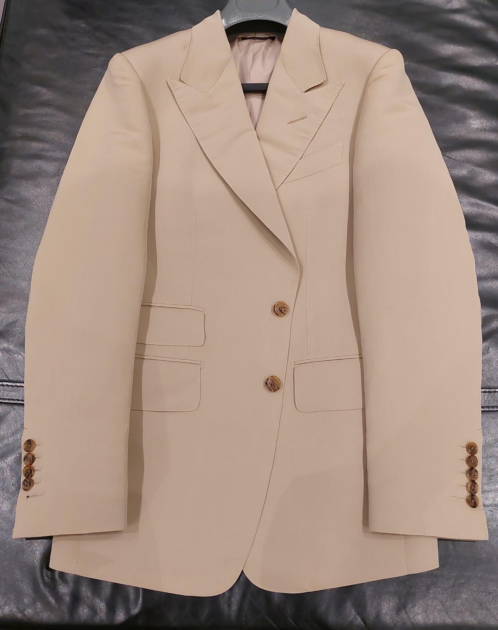 Tom Ford o1loc1c0724 Jacket in Ivory Size US M / EU 48-50 / 2 - 1 Thumbnail