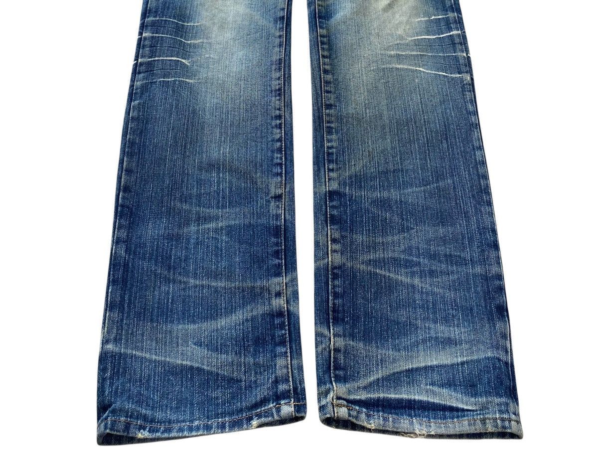 Japanese Brand Japanese Brand Light Wash Ripped Style Straight Leg Jeans Size US 34 / EU 50 - 5 Thumbnail