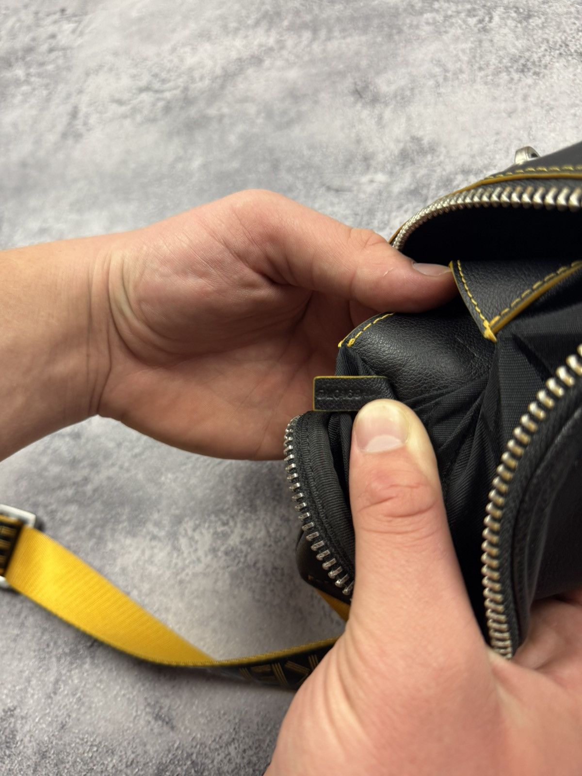 Kenzo Kenzo Leather «Biker» Waist Bag | Yellow Contrast Stitching Size ONE SIZE - 11 Thumbnail
