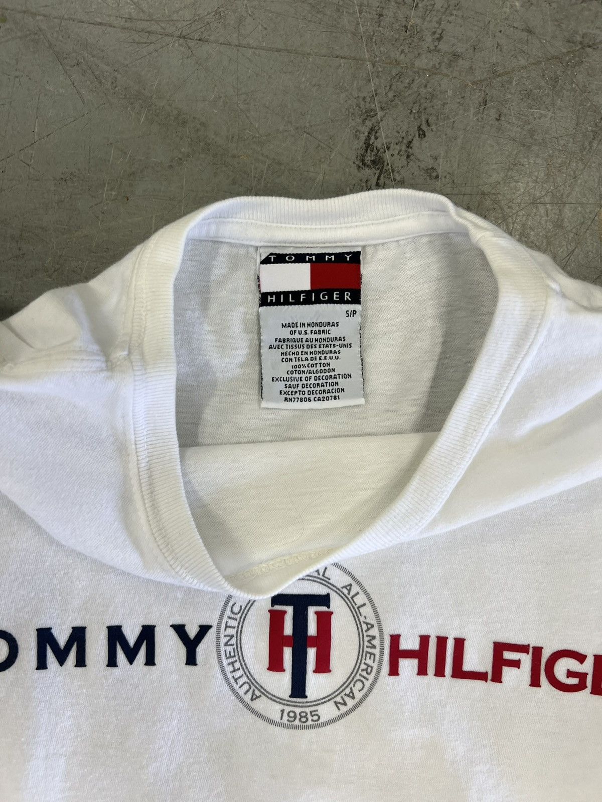 Tommy Hilfiger Y2K Tommy Hilfiger Short Sleeve Tee Size US S / EU 44-46 / 1 - 4 Thumbnail