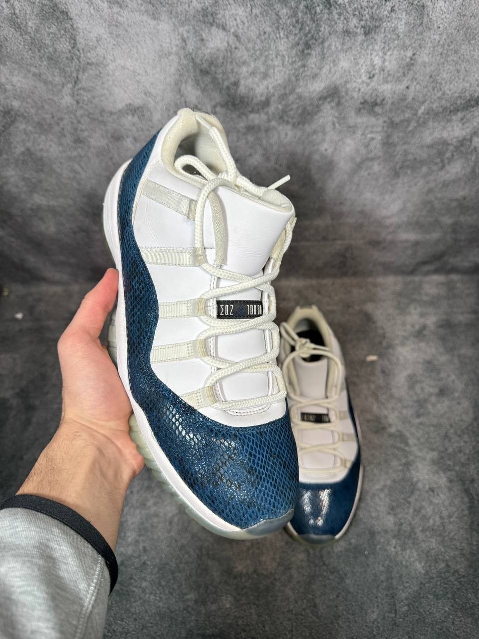 Jordan Brand Size 12.5 | Jordan 11 Snakeskin Low No Box | Pre-Owned Size US 12.5 / EU 45-46 - 1 Thumbnail