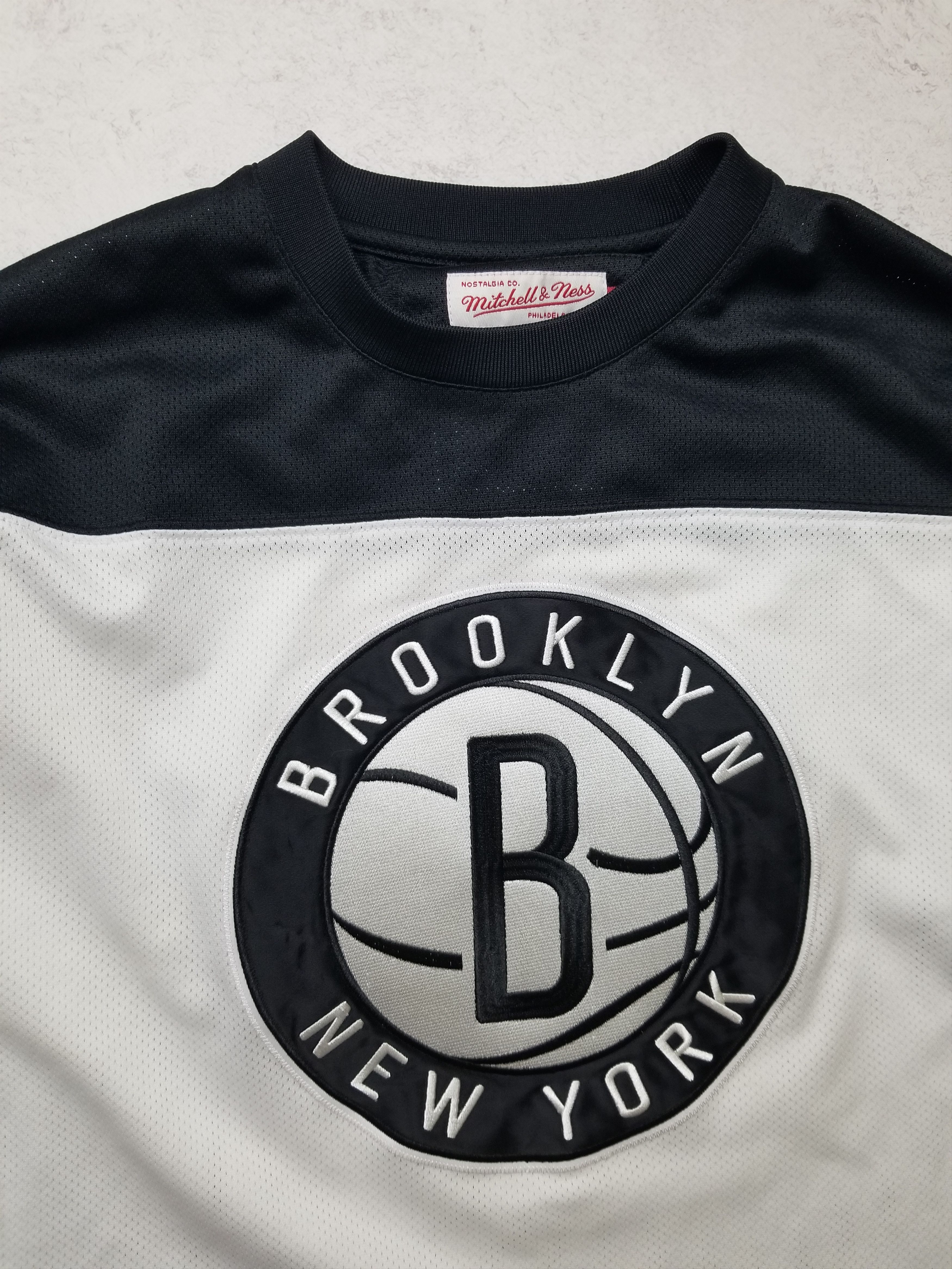 Mitchell & Ness Brooklyn Nets Mesh Longsleeve Hockey Style Jersey Size US M / EU 48-50 / 2 - 8 Thumbnail