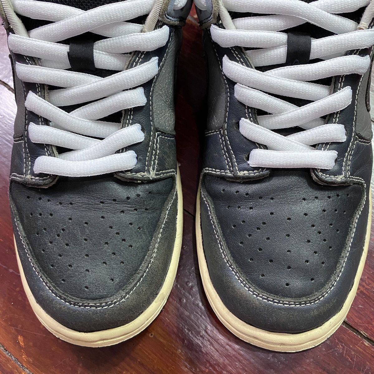 Nike SB Dunk Low Lunar Eclipse East 2005 Size US 8 / EU 41 - 6 Thumbnail