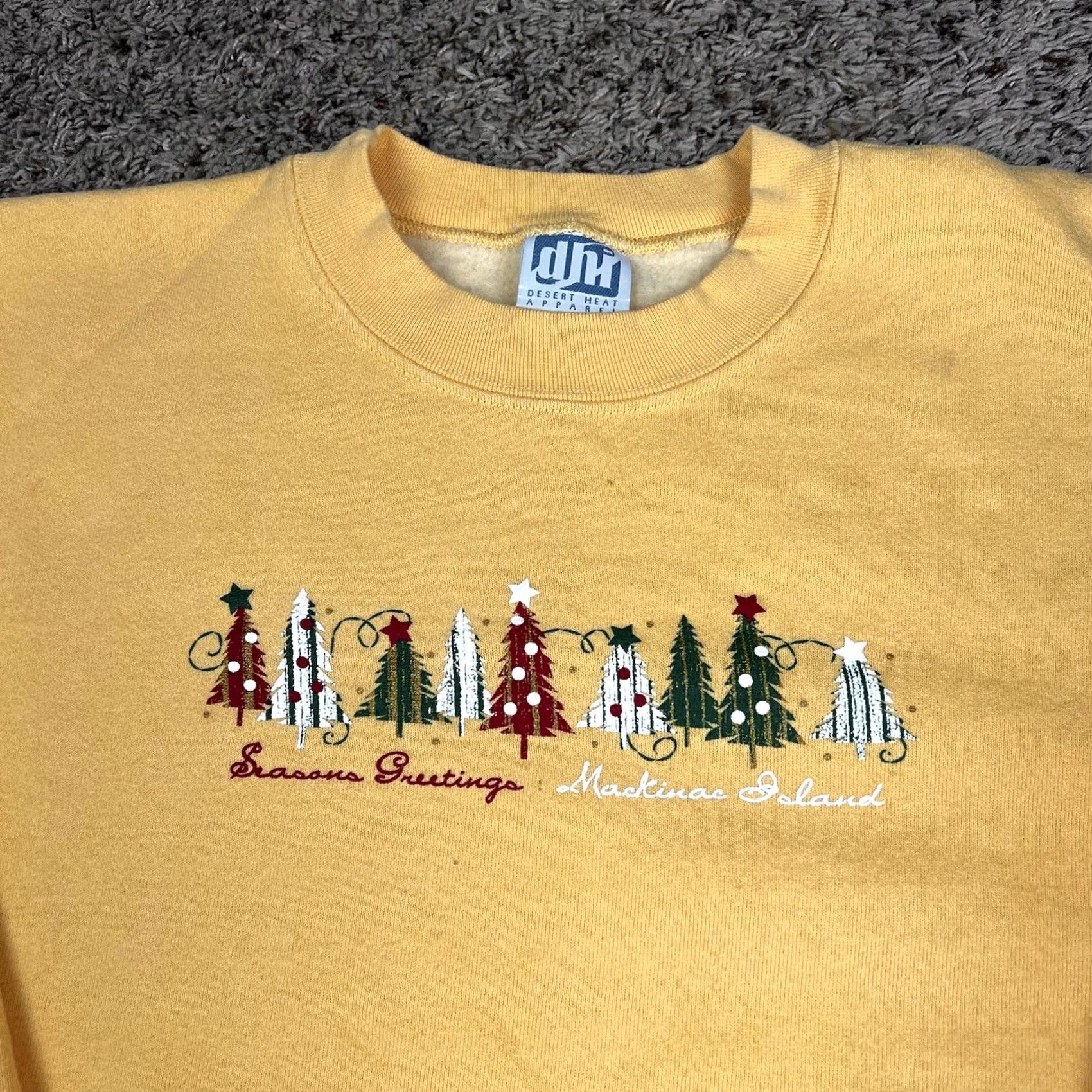 Vintage VINTAGE Michigan Mackinac Island Christmas Graphic Sweatshirt Medium Shirt Womens XS? Size M / US 6-8 / IT 42-44 - 4 Thumbnail