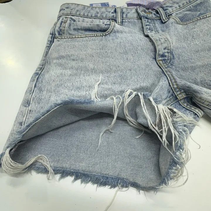 Alexander Wang Alexander Wang Logo Denim Shorts for Women - Size 27" / US 4 / IT 40 - 6 Thumbnail