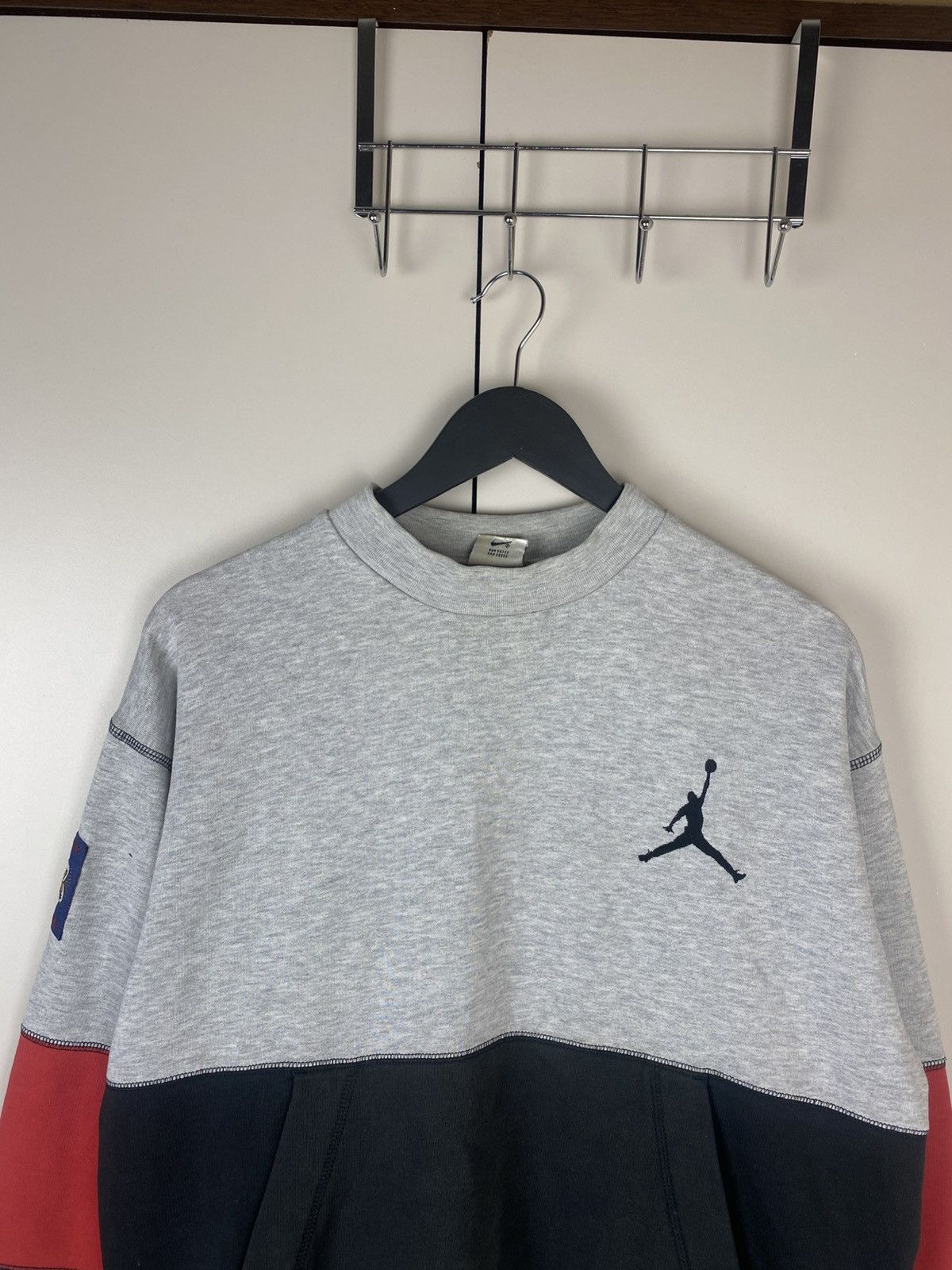 Jordan Brand Rare Vintage Nike Jordan 24 Sweatshirt Y2K Style Big Logo Size US S / EU 44-46 / 1 - 6 Thumbnail