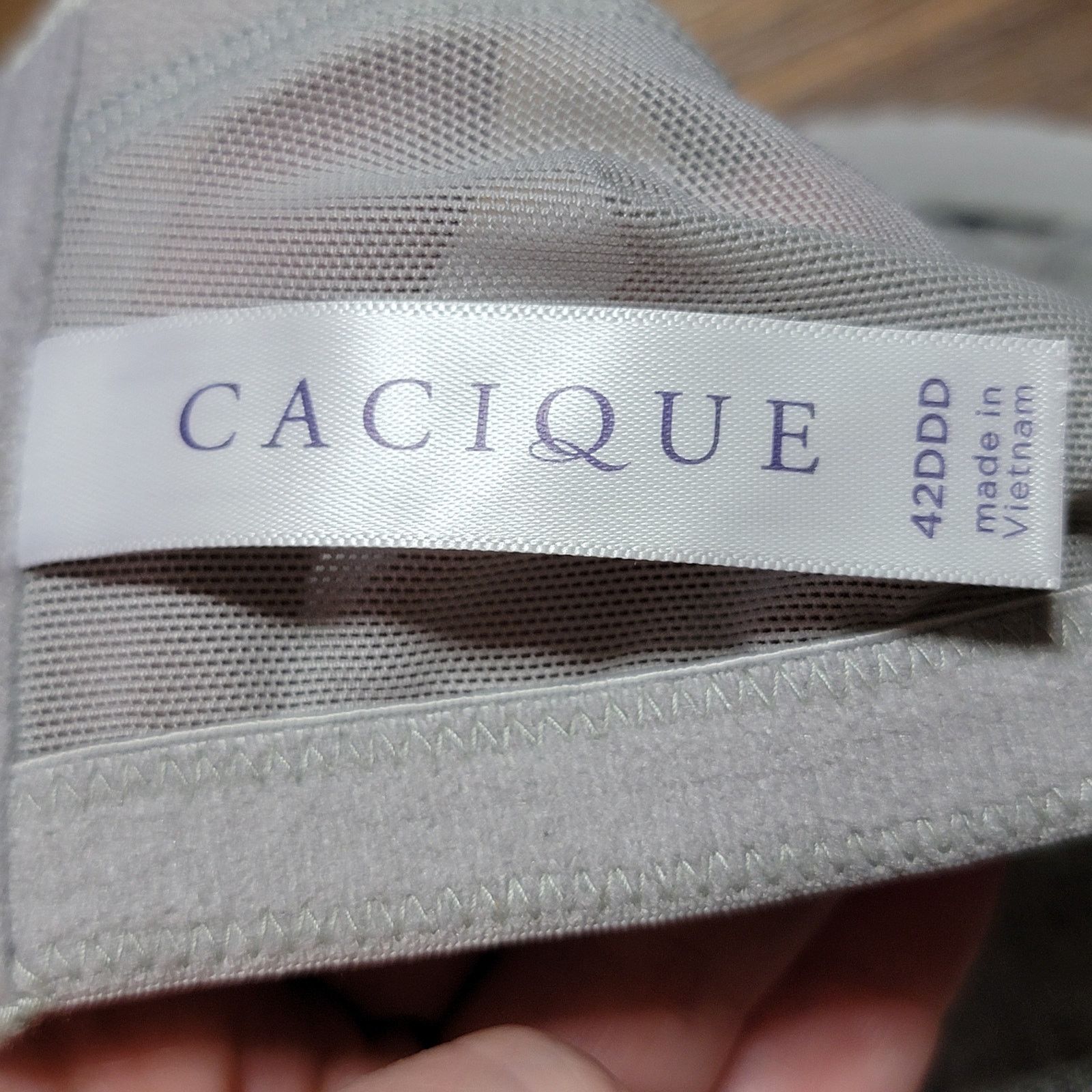 Other Cacique Underwire Shimmer Lacy Bra - Size 42 DDD Size ONE SIZE - 4 Thumbnail