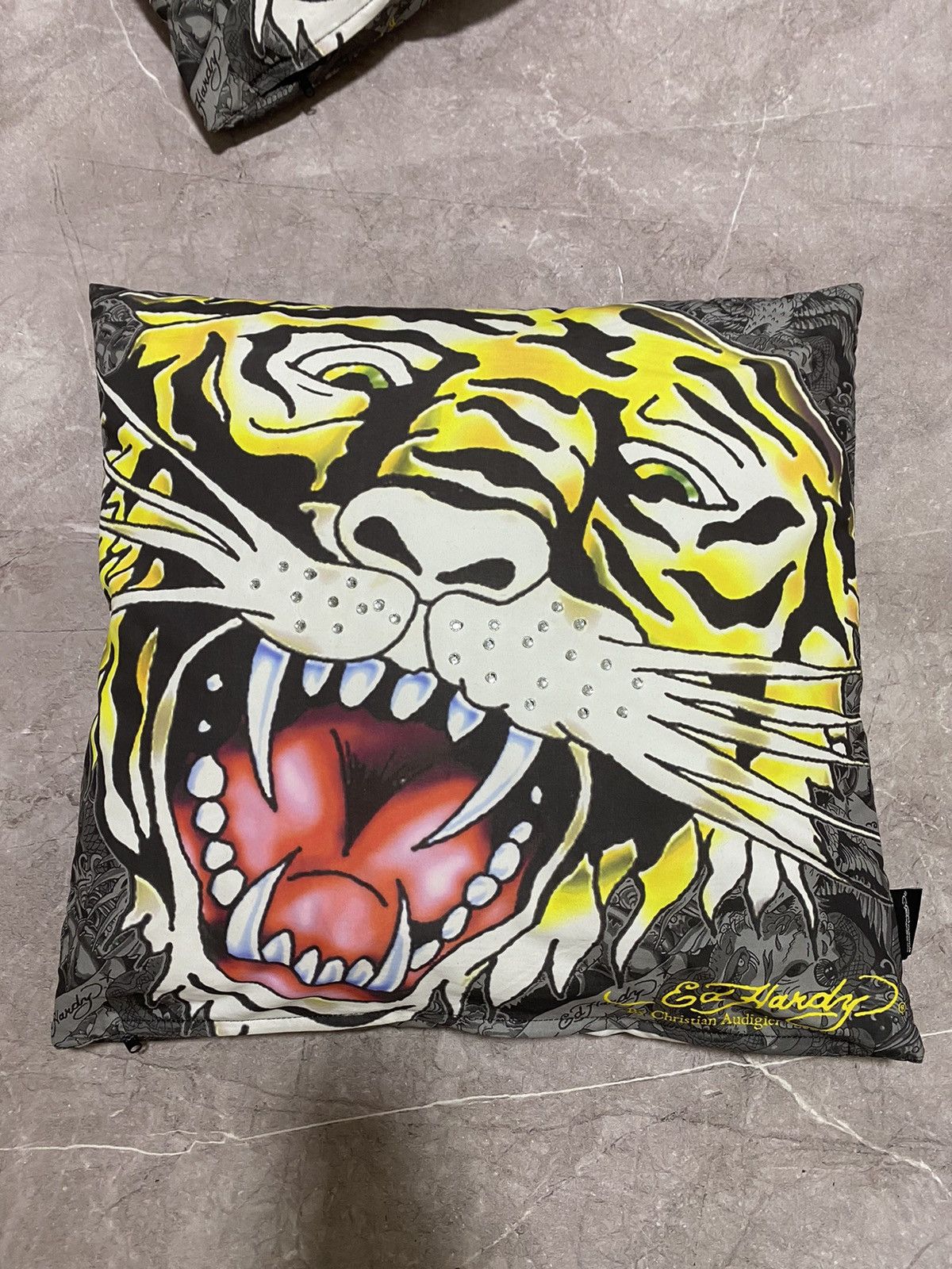 Ed Hardy Vintage Y2K Ed Hardy by Christian Audigier Two Pillow Rare Size ONE SIZE - 3 Thumbnail