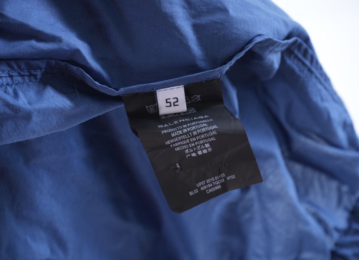 Balenciaga Balenciaga windbreaker lightweight blue hooded jacket 52 L Size US L / EU 52-54 / 3 - 7 Thumbnail