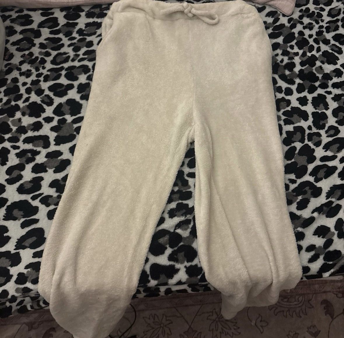Other Beige Fleece Juicy set (Size Medium) Size 39" - 2 Thumbnail