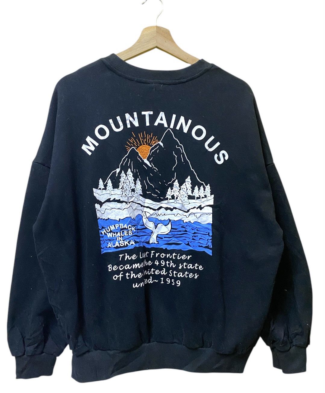 The Unbranded Brand Mountainous Sweatshirt Crewneck Black Colour Size US S / EU 44-46 / 1 - 2 Thumbnail