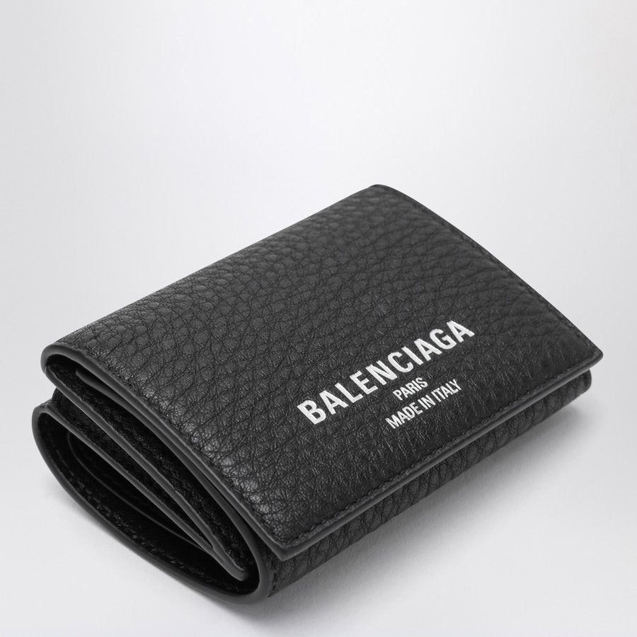 Balenciaga o1d2blof0226 Size: OS / Small Wallet in Black Size ONE SIZE - 5 Thumbnail