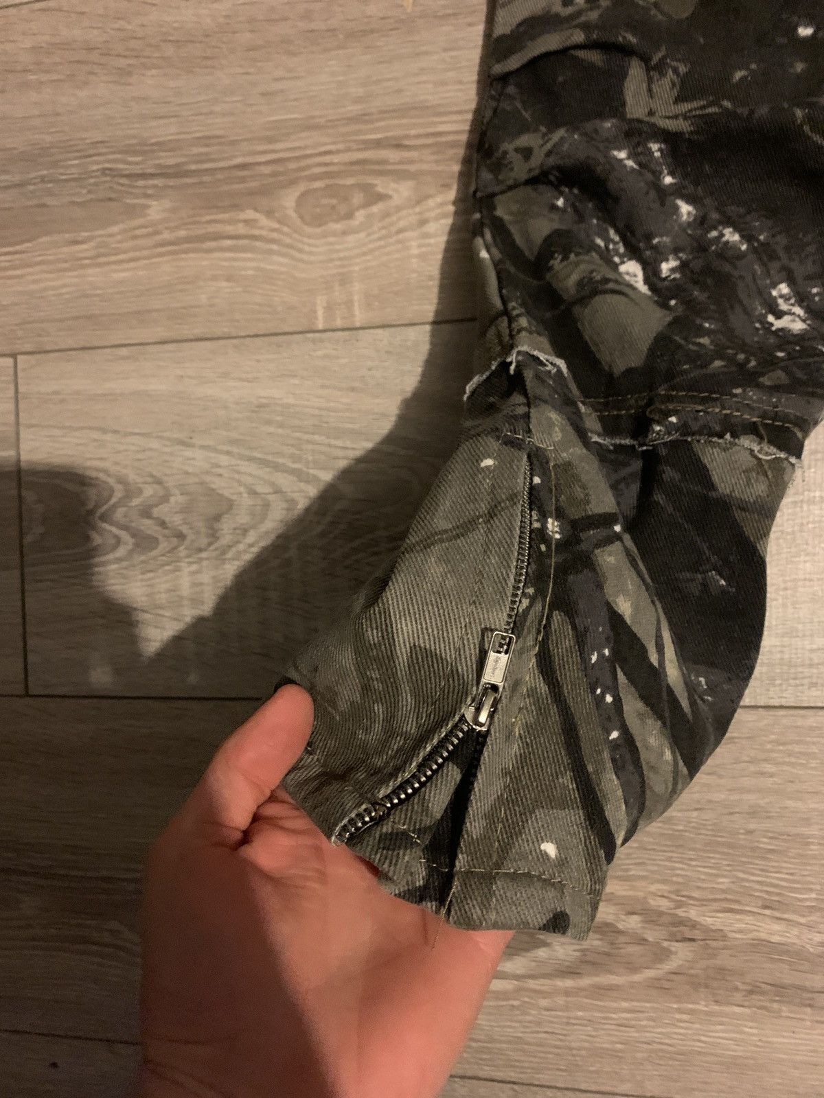 Other Distressed Camo Cargo Pants Size US 32 / EU 48 - 3 Thumbnail