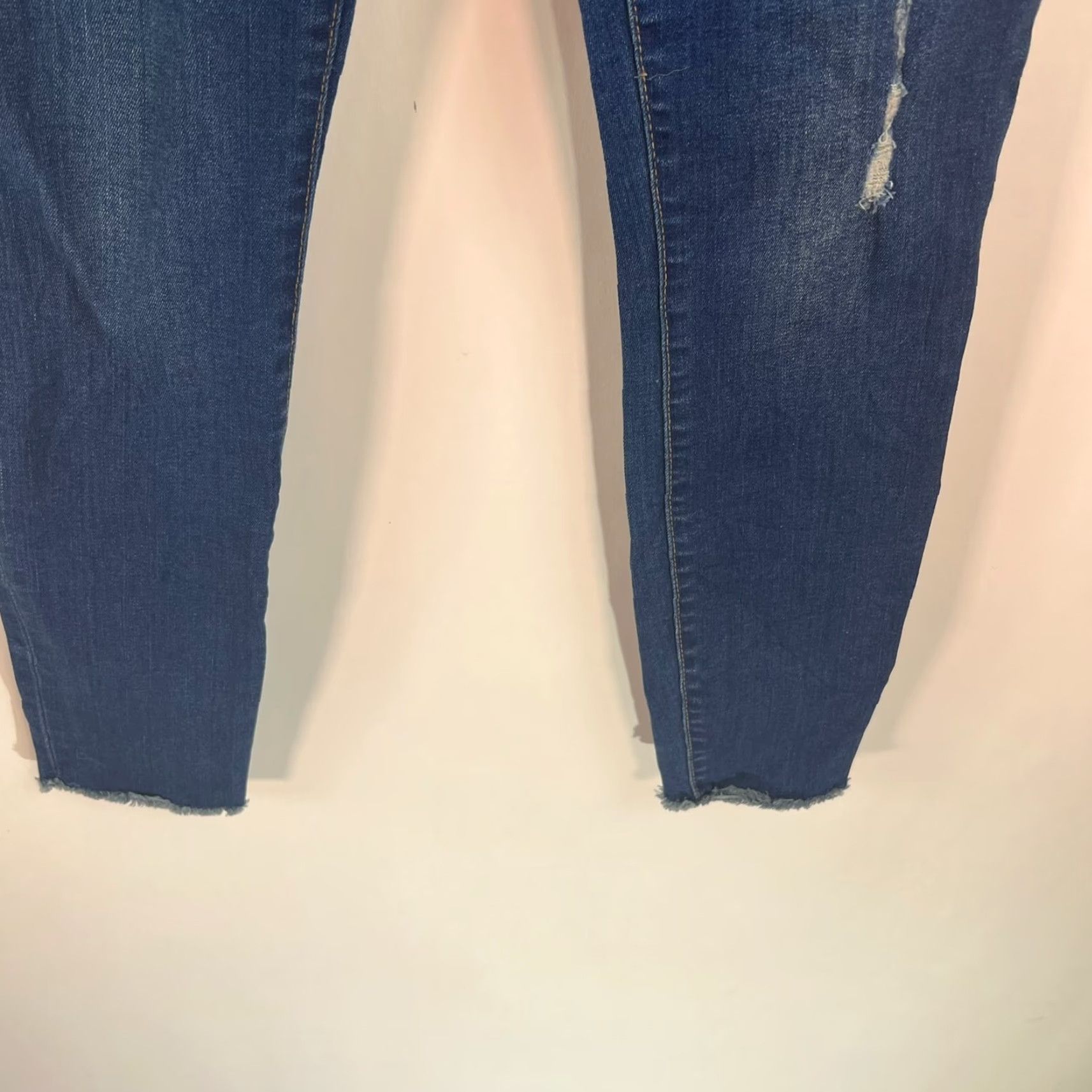 Gap Gap 1969 Womens Skinny Ankle Jeans Distressed Blue Denim Size 25 R 26X27 Size 42" / US 20 - 4 Thumbnail