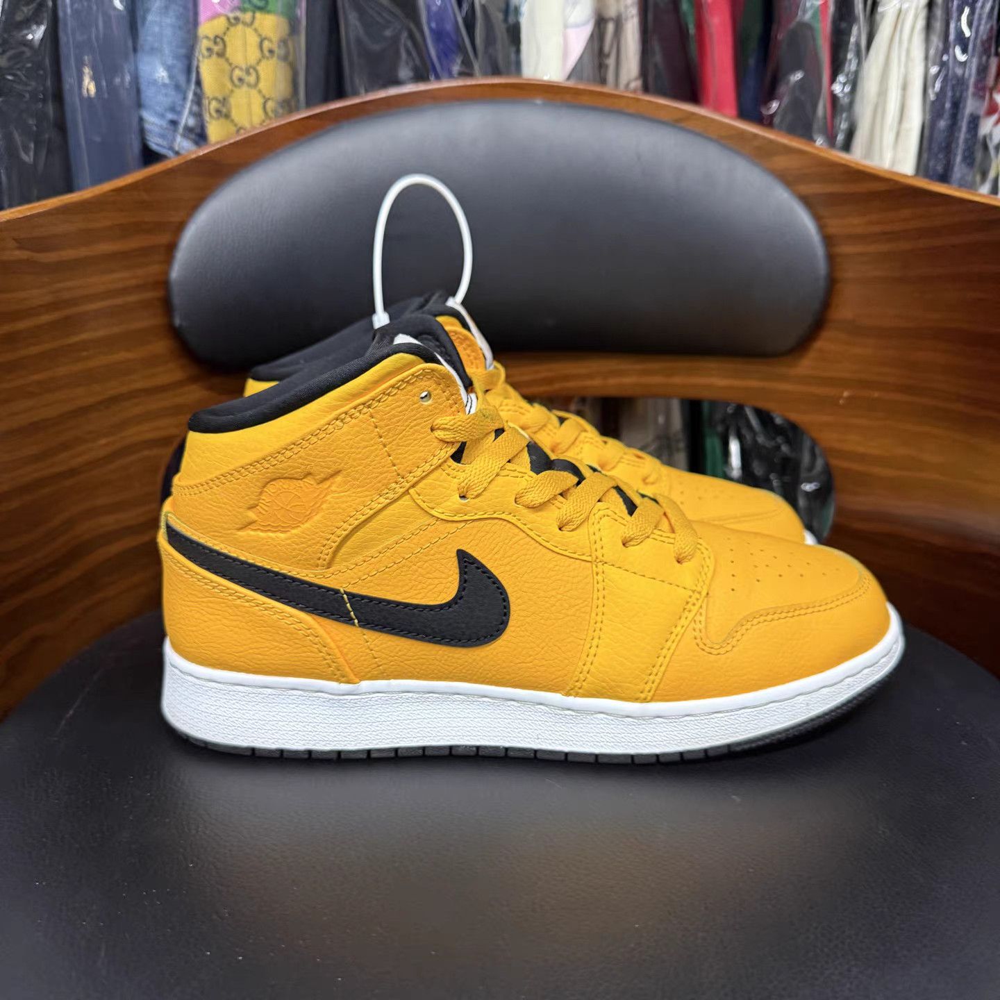Jordan Brand Air Jordan 1 Basketball Shoes K15 Size US 8.5 / IT 38.5 - 4 Thumbnail