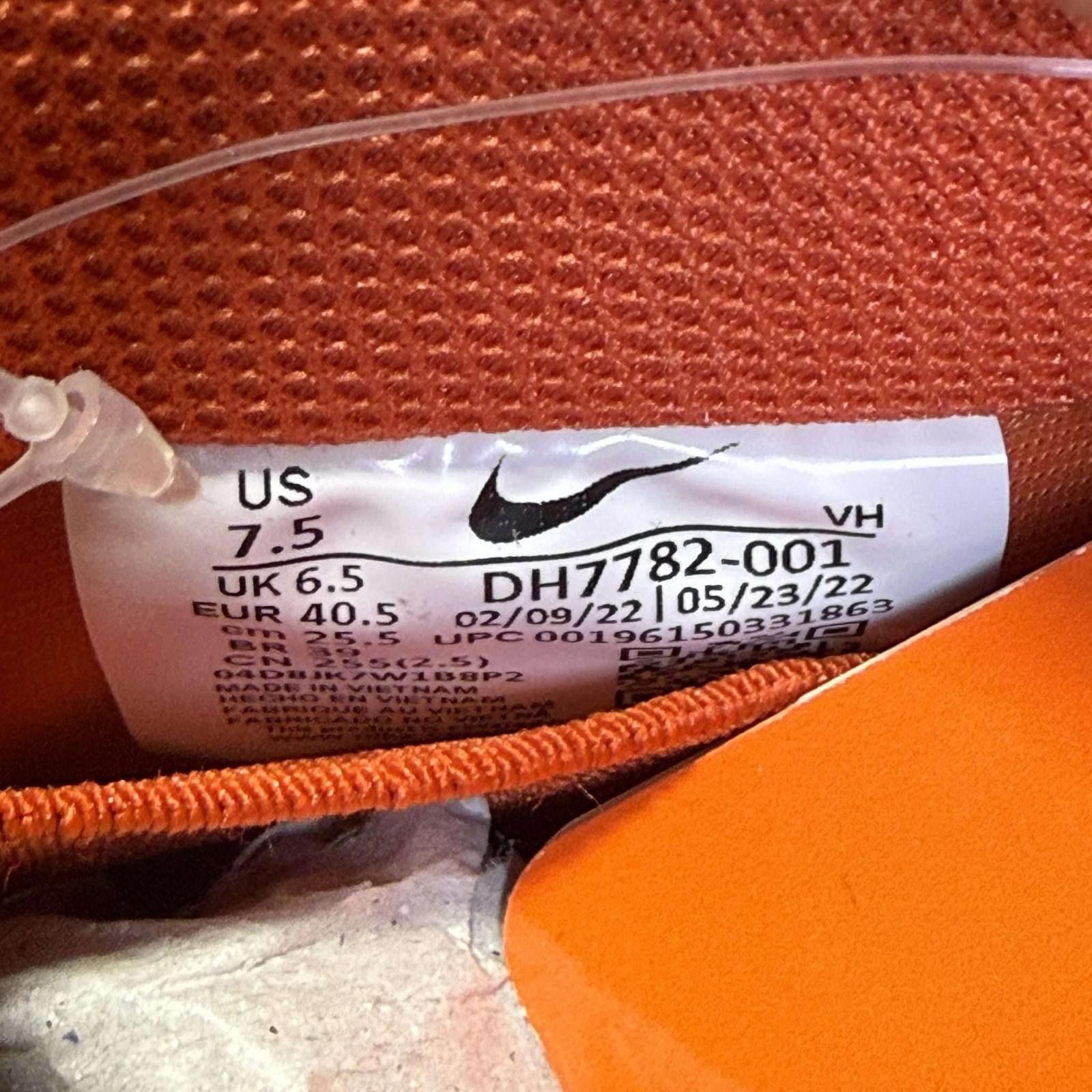 Nike Nike SB Dunk Low Crushed D.C. 7.5 New No Box D2735 Size US 7.5 / EU 40-41 - 8 Thumbnail