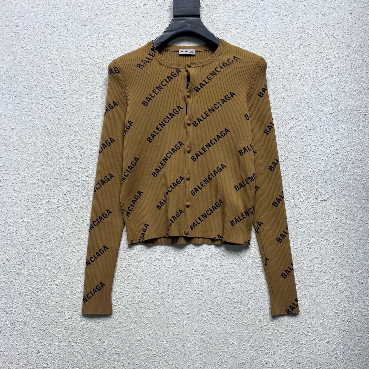 Balenciaga Balenciaga Bullet-screen patterned knitted cardigan jacket Size M / US 6-8 / IT 42-44 - 1 Thumbnail