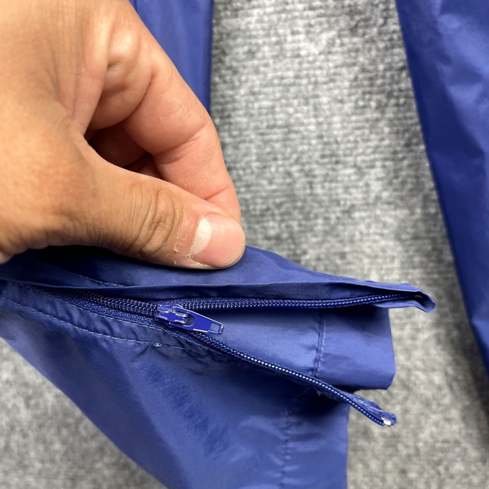 Nike Vintage Nike Track Pants Mens Small Blue Straight Leg Zip Cuff Baggy Windbreaker Size US 29 - 7 Thumbnail