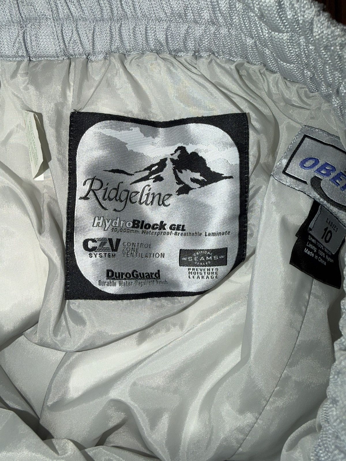 Obermeyer Obermeyer Womens Size 10 Telluride Ski Snowboard Pants Lined Size 32" / US 10 / IT 46 - 8 Thumbnail