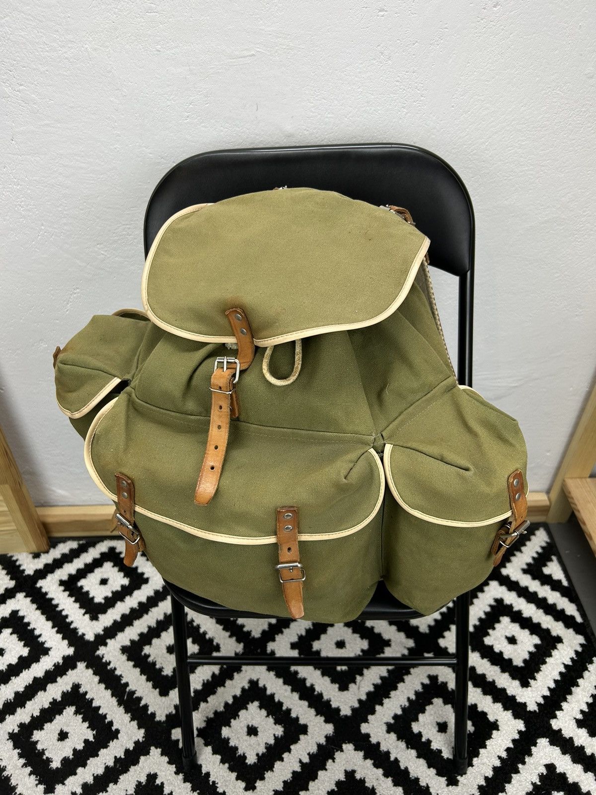 Vintage VINTAGE WILD HEERBRUGG SURVEYING SURVEY RUCKSACK Backpack Size ONE SIZE - 3 Thumbnail