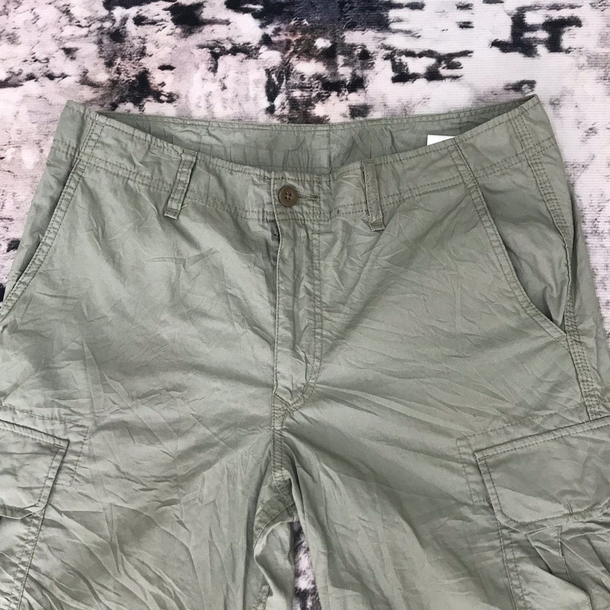 Japanese Brand × Uniqlo Uniqlo Cargo Short Pants Size US 34 / EU 50 - 2 Thumbnail