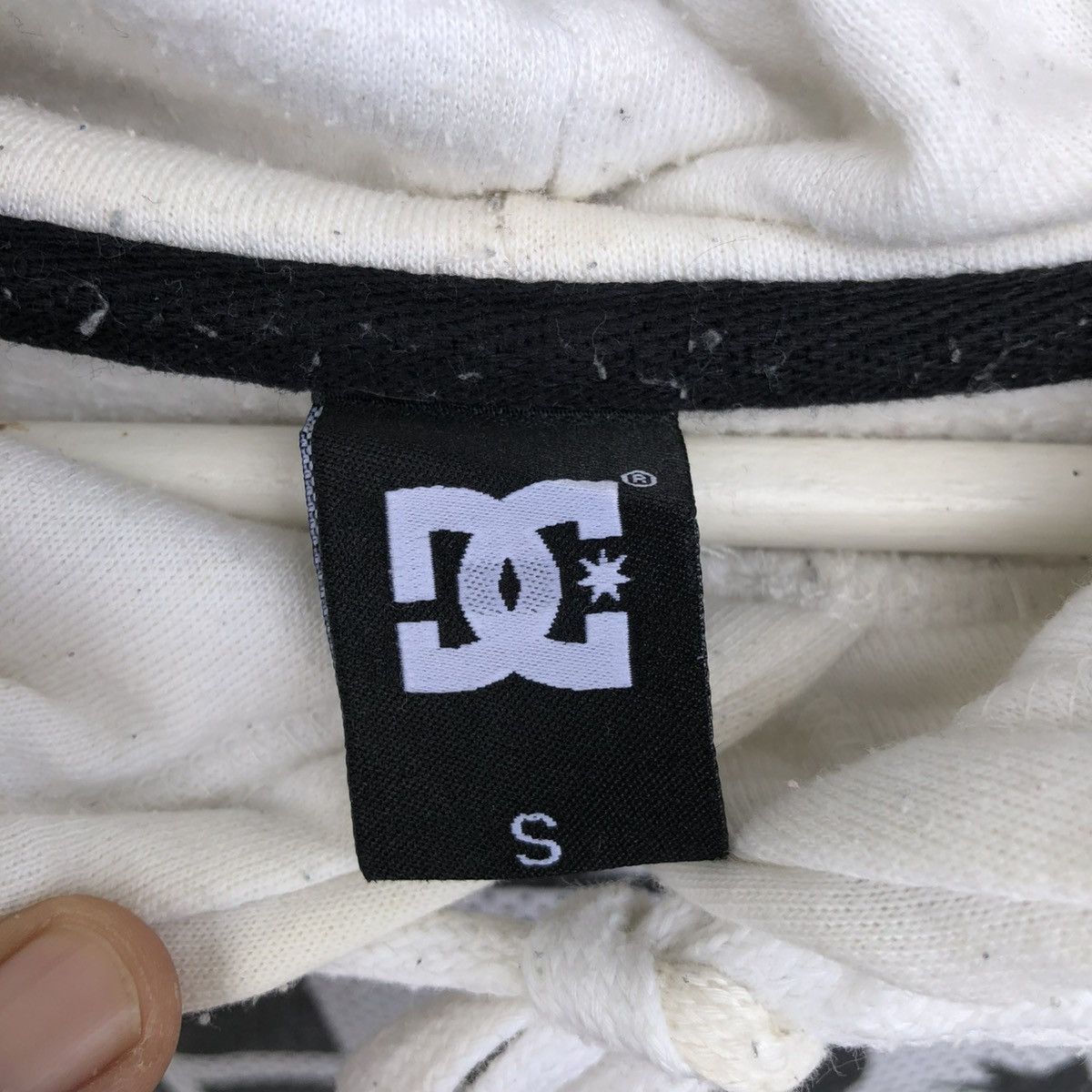 Vintage Y2K DC Shoes Skateboard Hoodie Pullover Sweatshirt