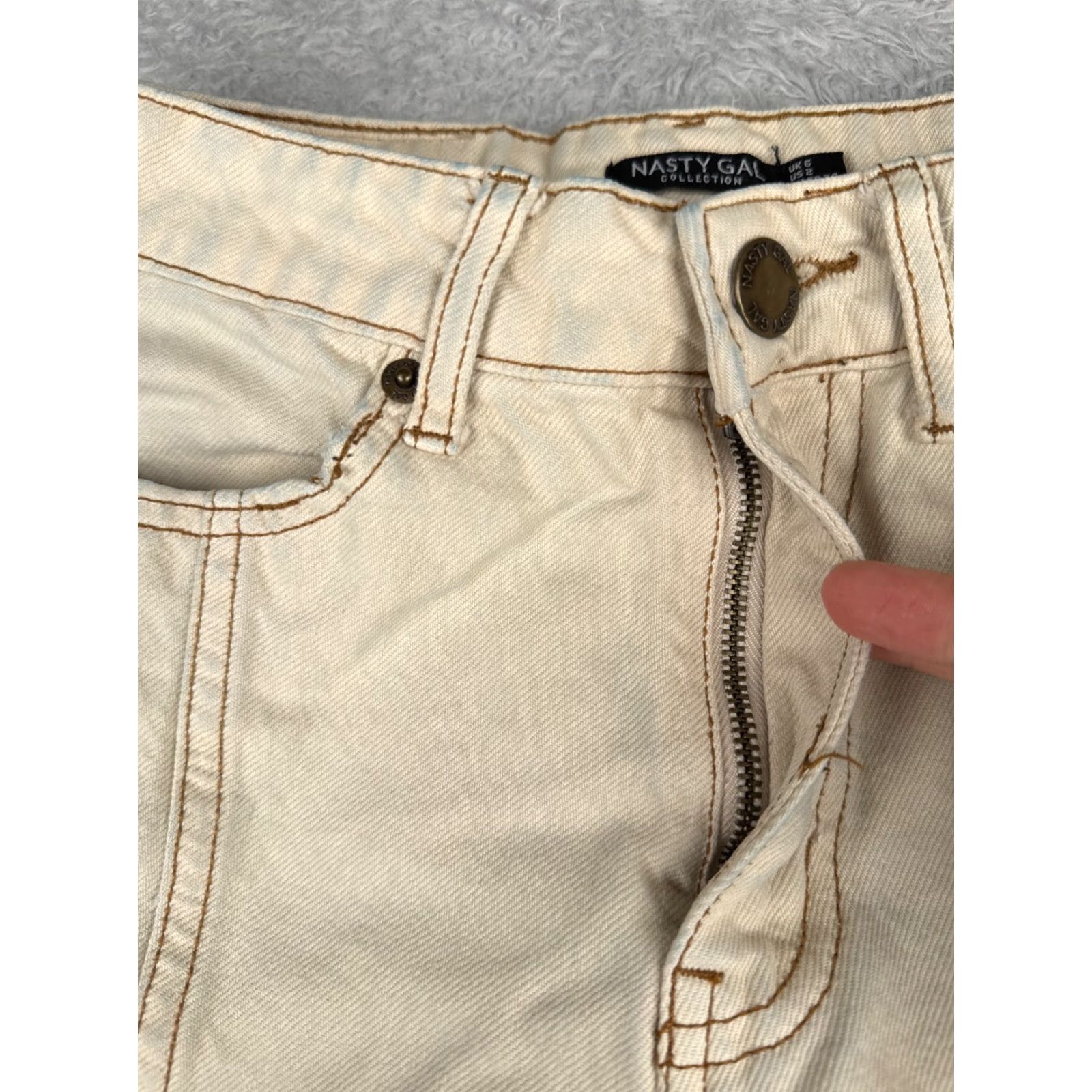 Nasty Gal Nasty Gal Jeans Women Beige Denim Wide-Leg 2 Mid Rise 24x30 Cotton Blend 5-Pocket Design Polyester? (note: avoid adding new info) Size 26" / US 2 / IT 38 - 5 Thumbnail