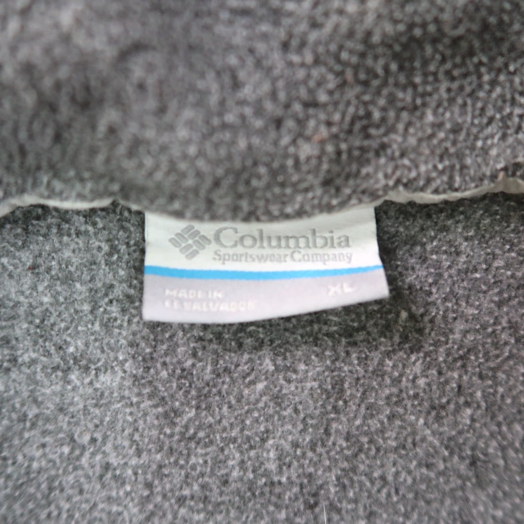 Vintage VINTAGE Columbia Sweatshirt PFG T snap Fleece Gray XL Men’s Long Sleeve Pullover Mock Neck Zip Pocket Regular Quiet? Size US XL / EU 56 / 4 - 4 Thumbnail