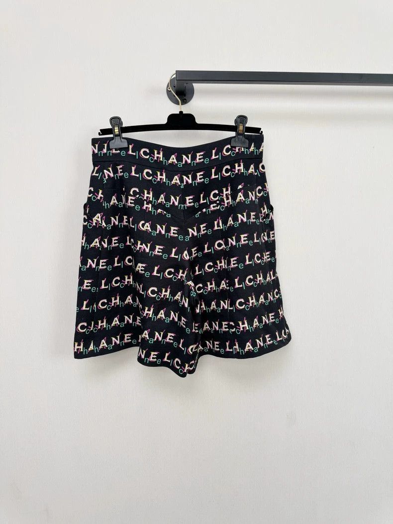 Chanel Chanel Graffiti Print Short Pants Size 37" - 7 Thumbnail