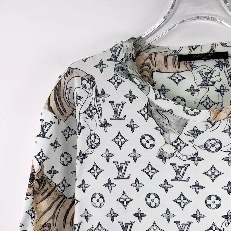 Louis Vuitton Louis Vuitton Animal Logo Short Sleeve TShirt-2506 Size US L / EU 52-54 / 3 - 3 Thumbnail
