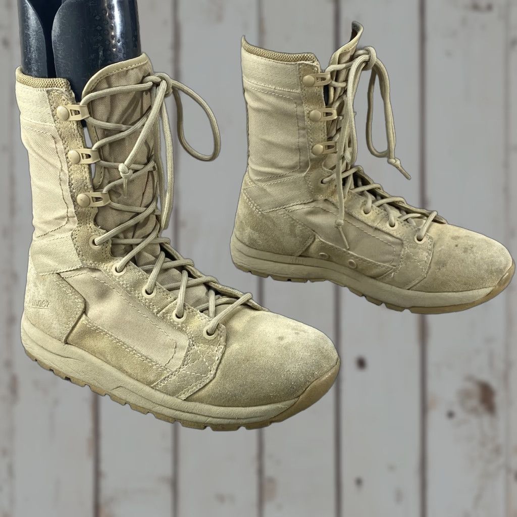 Danner Danner Tachyon 8" Military Tactical Boots Combat Mens 5 EE Tan Leather Suede Coyote Shoes Size US 5 / EU 37 - 1 Thumbnail
